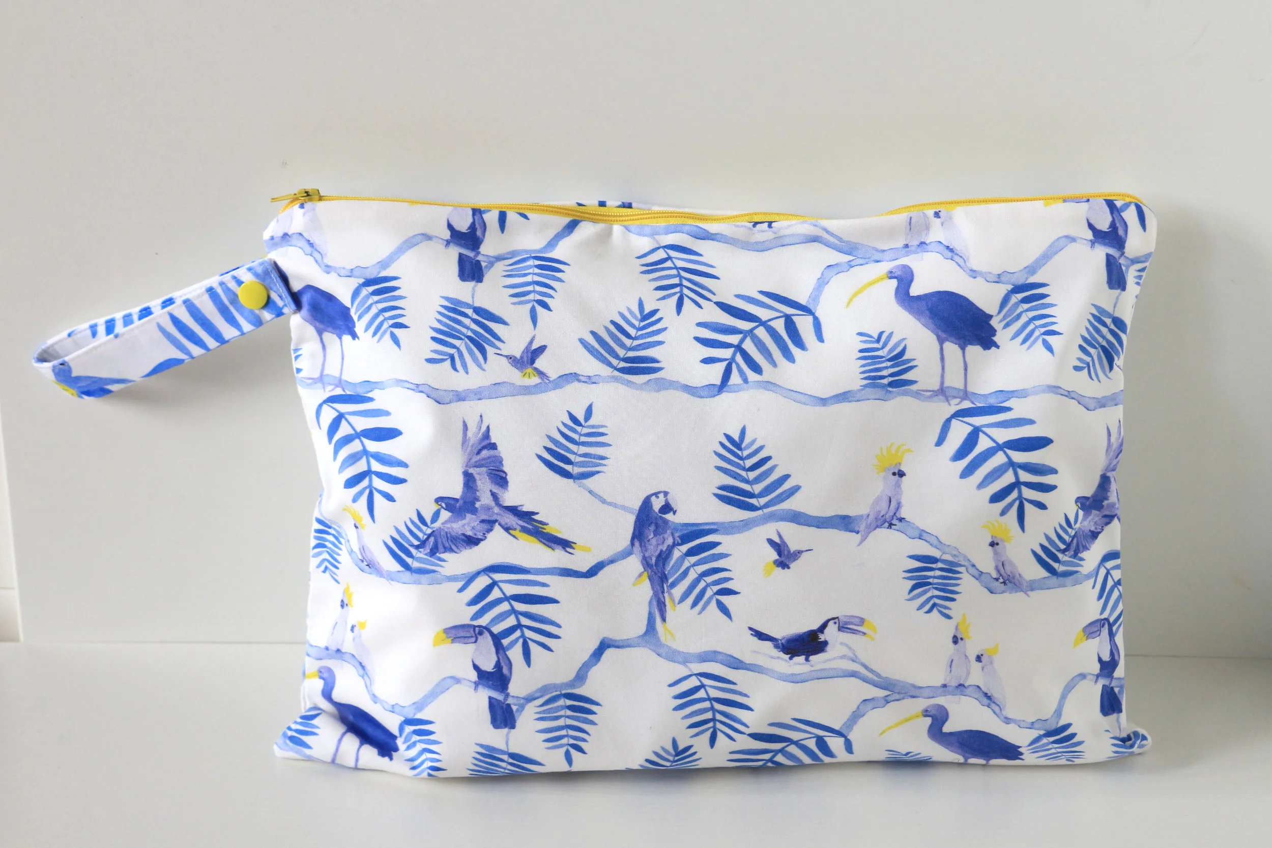 Bikini_bag_Big_tropical_print_blue_yellow.jpg
