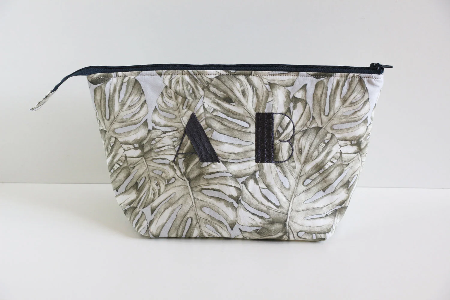 Cosmetic_bag_black_and_white_exotic_palms_print_embroidery_personalised.jpg