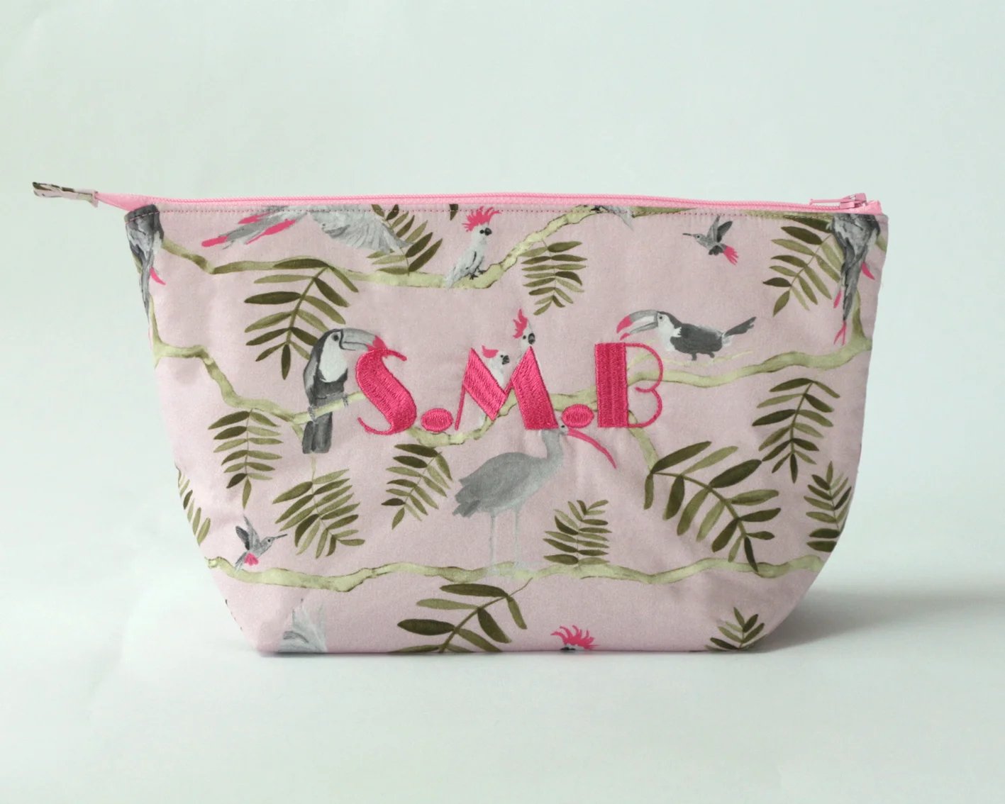 Cosmetic_bag_Pink_toucan_emnroidery.jpg