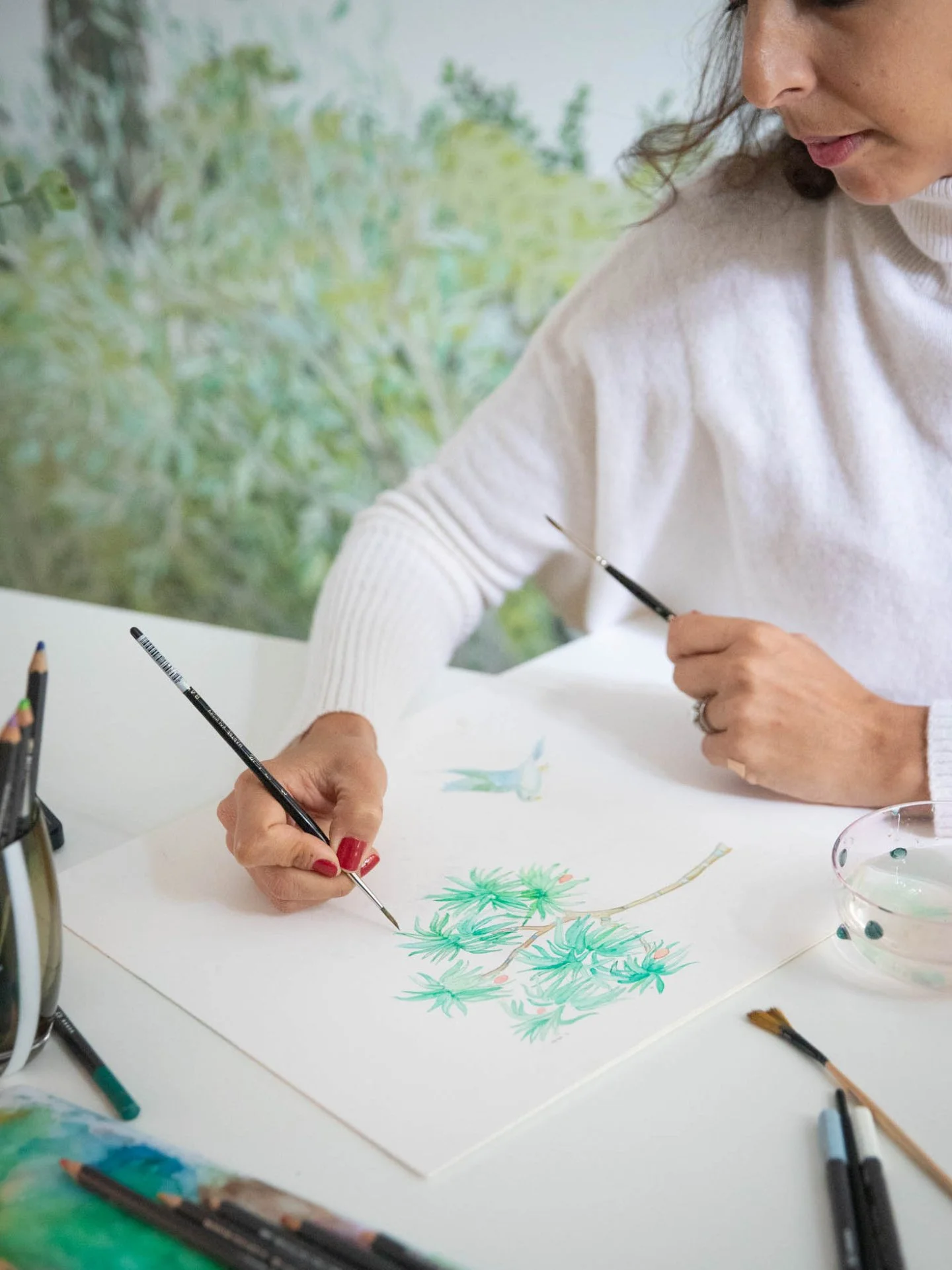 Behind every Kariokas pattern lies Pamina&rsquo;s artistic sensibility and deep connection to nature. Inspired by tropical landscapes, botanical details, and the poetry of living things, she paints each motif by hand in watercolor &mdash; allowing co