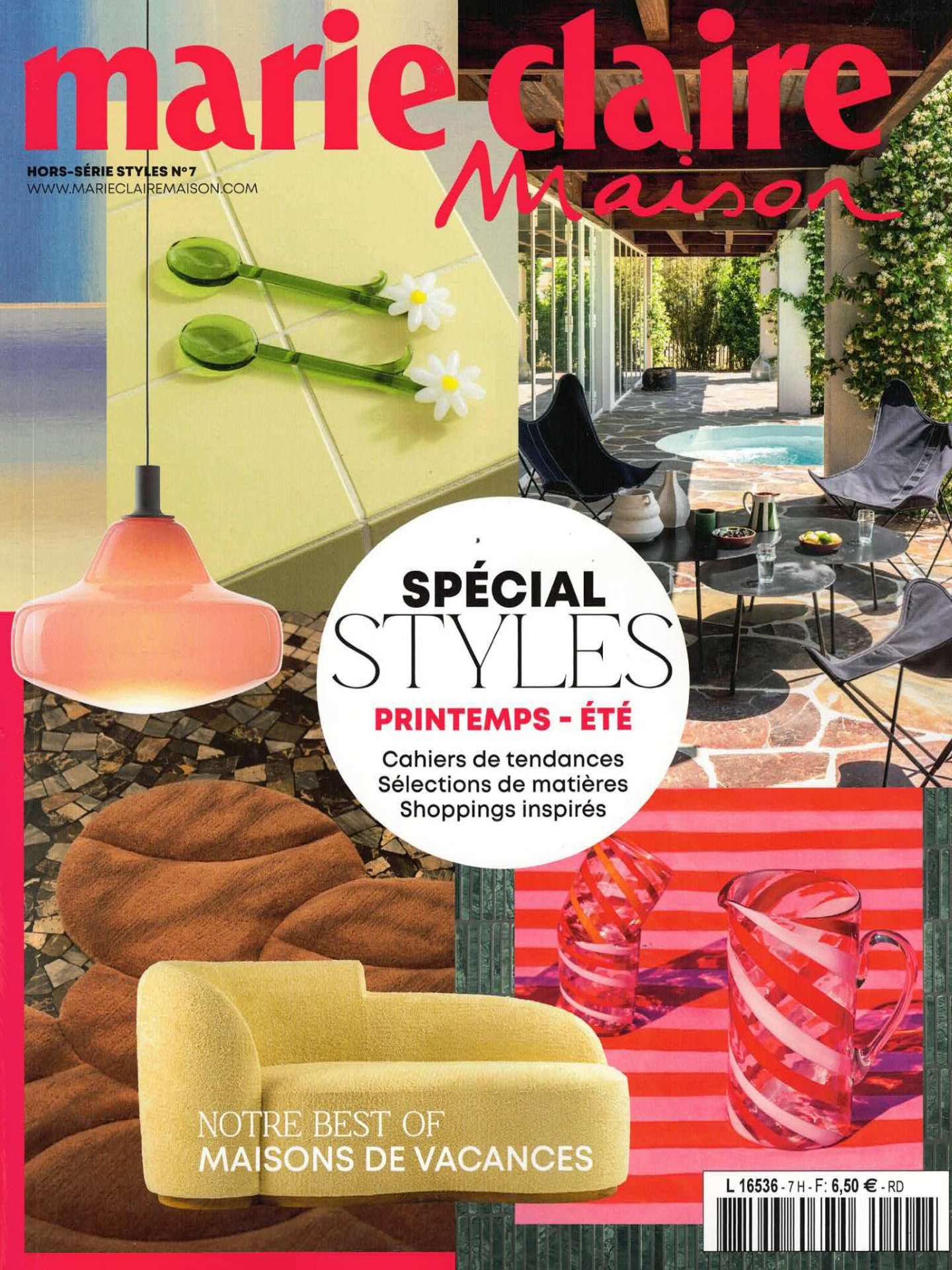 We are delighted to see our panoramic wallpaper Selva featured in this month&rsquo;s @marieclairemaison Hors-S&eacute;rie Style n&deg;7 ✨
Selected to evoke a contemporary vision of the Garden of Eden, Selva brings nature indoors through lush foliage 