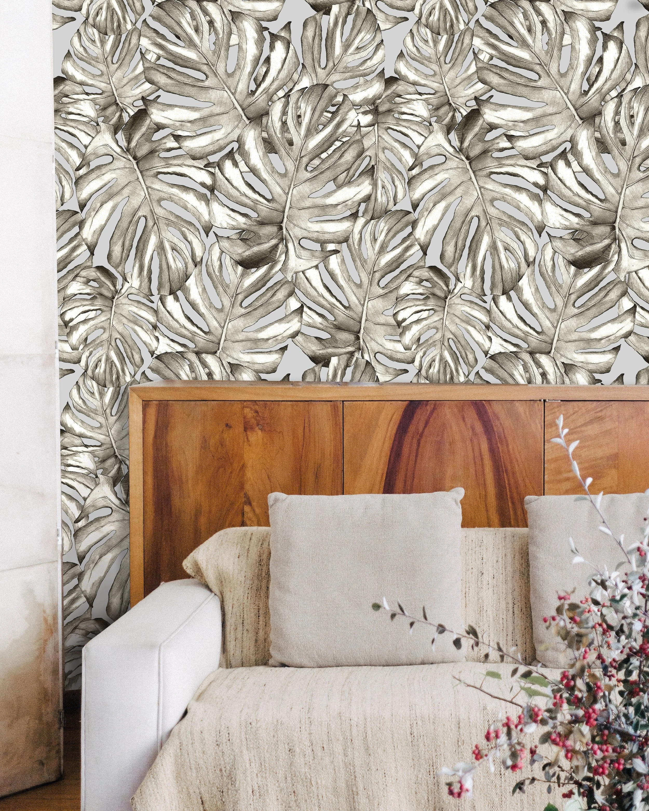 JARDIM BOTANICO_Kariokas_Wallpaper_Grey_Tropical_Leaves_Living_Room2.jpg