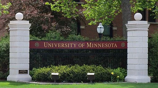 512px-University_of_Minnesota_entrance_sign_1.jpg