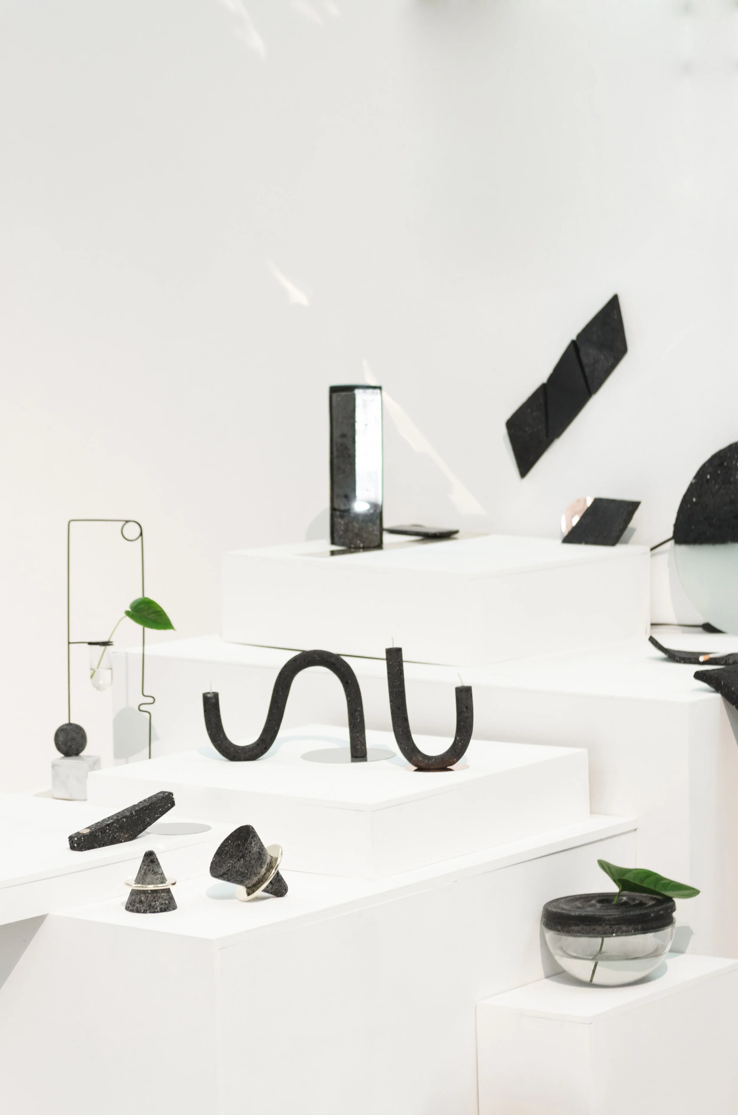 2017 MILAN DESIGN WEEK A collection that shows the properties of the material is shown at Milan Design Week @Ventura Lambrate.