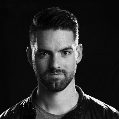 TOM PLAYER COMPOSER Tom Player is a British composer whose work can be seen on screens all over the world. Frequently composing for adverts, film trailers and for fun. Working primarily in music to picture, Tom is best known for his work including The Hobbit, Game of Thrones, Ikea, The Sunday Times ‘Icons’ (“Elaina’s Theme”) and more. He has worked with award winning Hollywood composers such as Hans Zimmer, Ramin Djawadi & Lorne Balfe, and continues to collaborate with established, and upcoming, producers and artists.