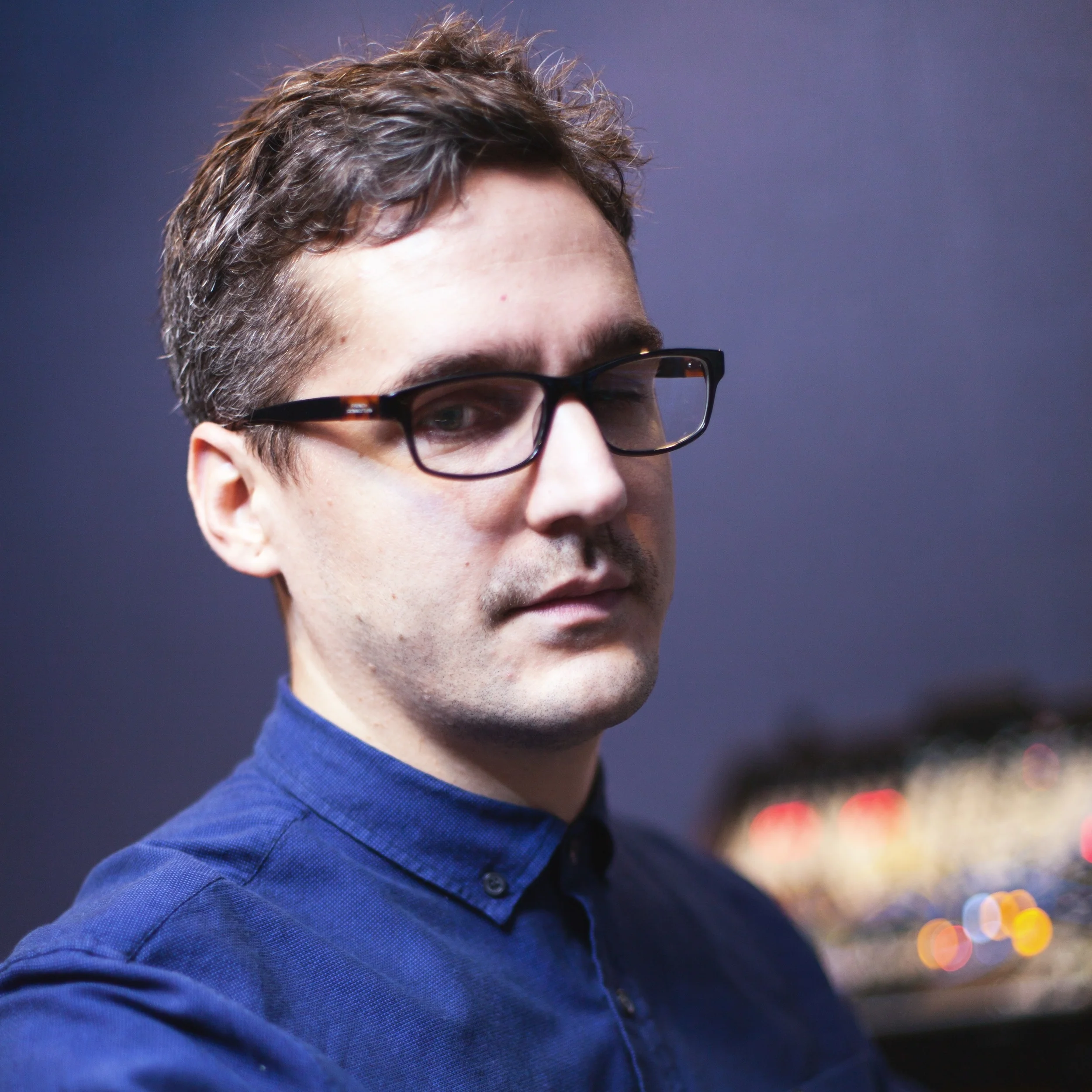 WILL COHEN CO-FOUNDER - STRING AND TINS Will is an accomplished sound designer, composer, field recordist and co-founder of String and Tins. He is passionate about making evocative sound for film, and enthusiastic about using varied tools and techniques along the way. His music and sound design have been awarded at D&AD, Cannes Lions, The One Show, The British Arrows, LIAs, Shots, Creative Circle, and the Music+Sound Awards. From playing and touring in orchestras and singing in choirs as a teenager (notably as a choral scholar at St Martin-In-The-Fields), he worked at Jungle Studios as a sound designer from the age of 21 for 7½ years, before going freelance to pursue more music projects alongside his sound design work. Over the five years that followed his work began to receive critical acclaim, including awards for sound design on: The Guardian 'Three Little Pigs' and Audi 'Evolution on the Outside, Revolution on the Inside' commercials. String and Tins have recently received numerous awards for music and sound design for Will's work on Audi 'Birth' and the new Vue Cinemas ident.
