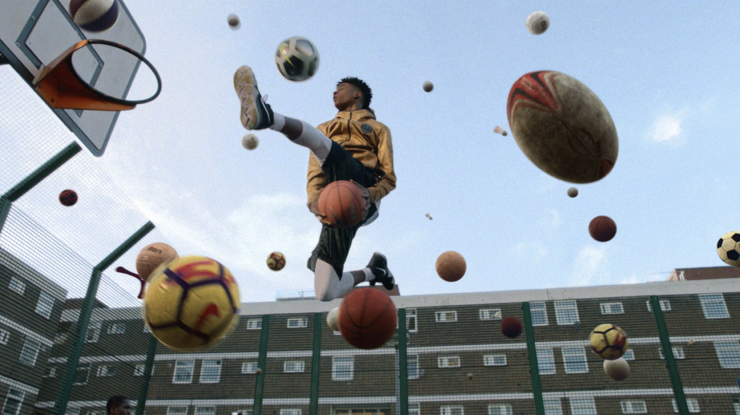 BEST AUDIO MIX IN A COMMERCIAL Nike ‘Nothing Beats A Londoner’ Entrant: 750mph Sound Mixer: Sam Ashwell at 750mph Ad Agency: Weiden + Kennedy London Art Directors: Tom Corcoran & Tom Bender Executive Creative Directors: Paddy Treacy & Mark Shanley TV Producer: Michelle Brough Production Company: Riff Raff Director: Megaforce Producer: Nick Goldsmith Executive Producer: Matthew Fone