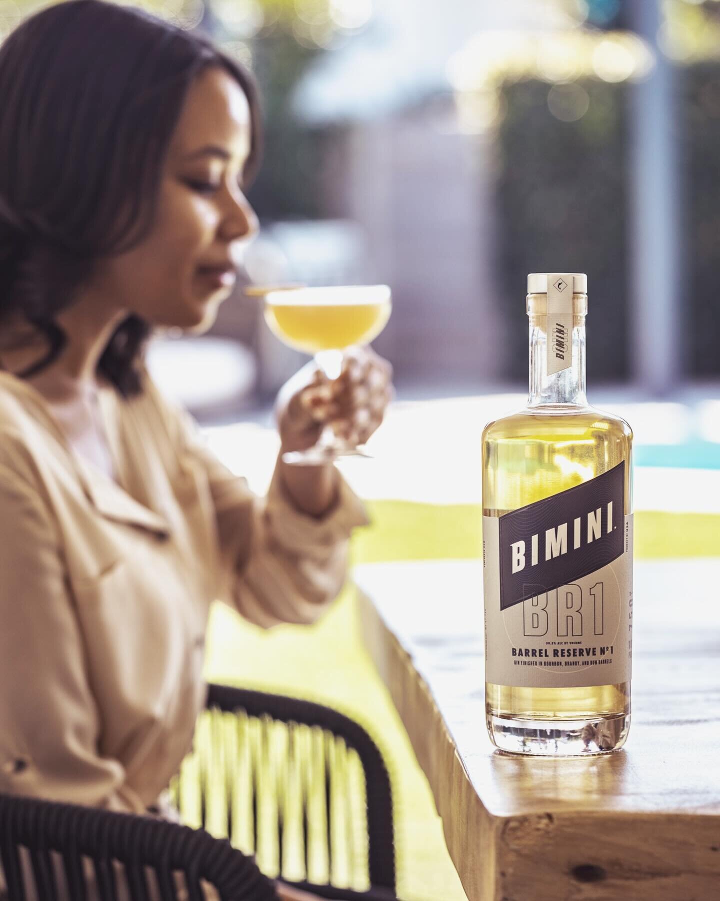 Another week means another weekend! Spend it wisely and cheers your day in the sun! 😎🍸
&bull;
#tgif #friyay #cheers #biminigin #craftgin #madewithbimini #biminigincocktails #relaxitsbiminigin #cheersyourdayinthesun