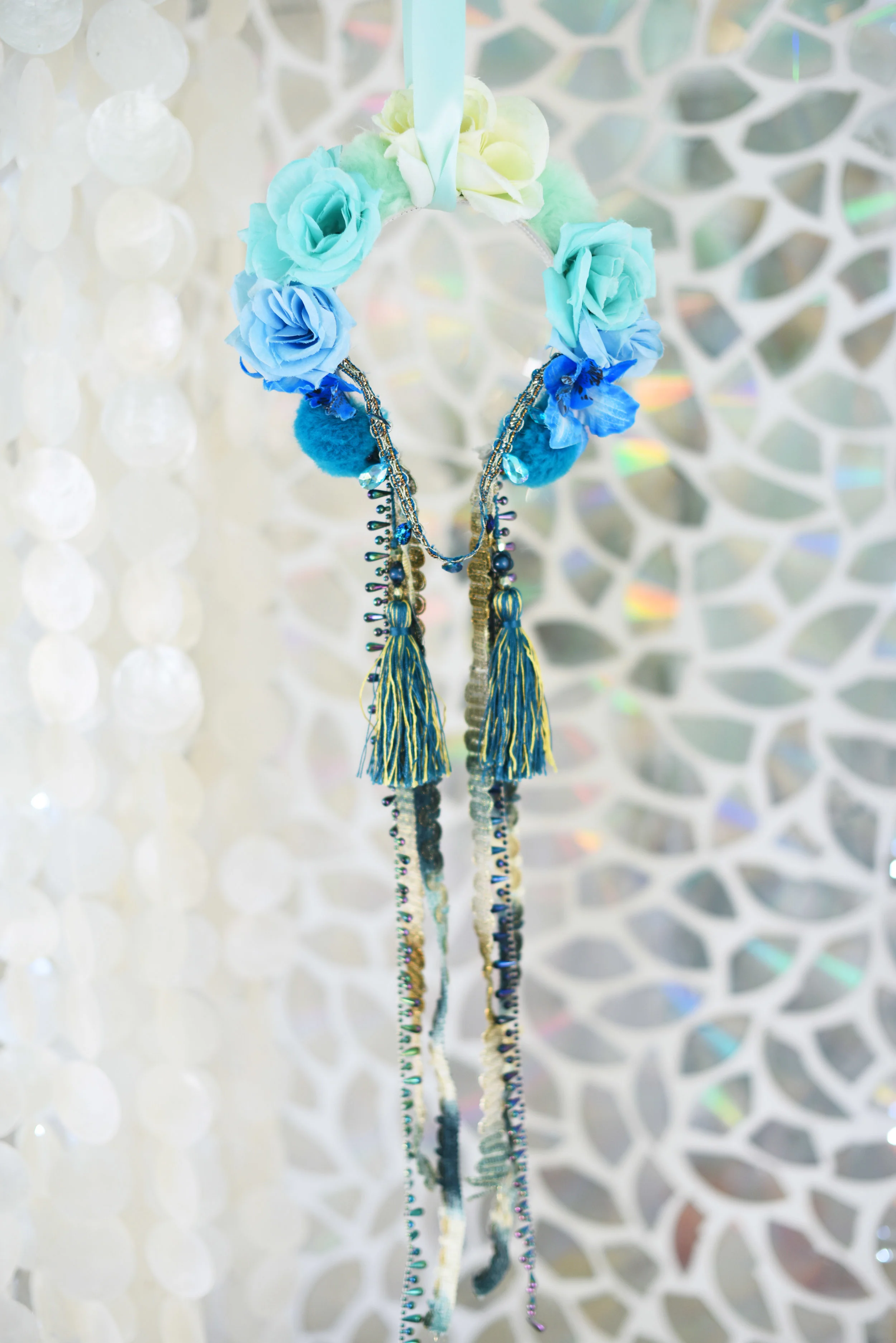 teal and white headdress full.jpg
