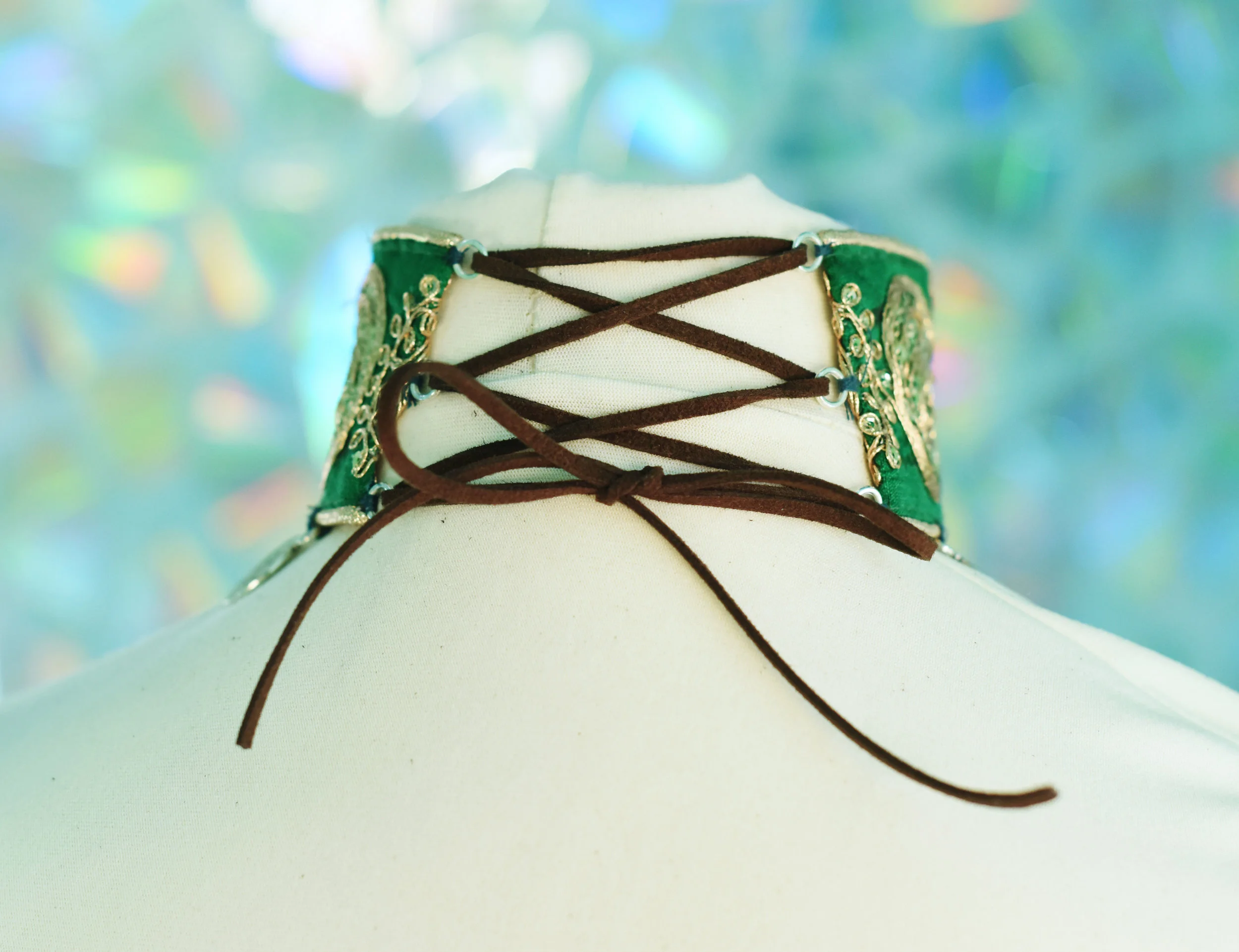 green embroidered choker back.jpg