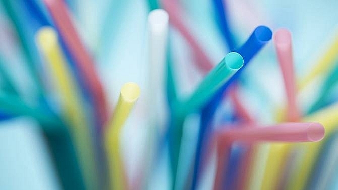 eu-parliament-approves-ban-on-single-use-plastics.jpg