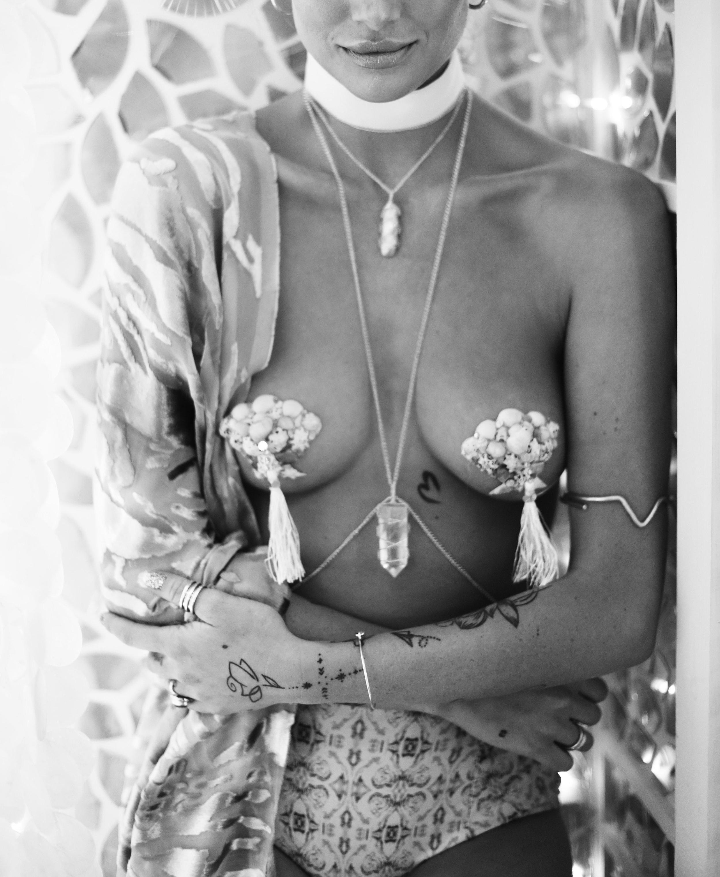 white+choker+shell+tassels+2+b%26w.jpg