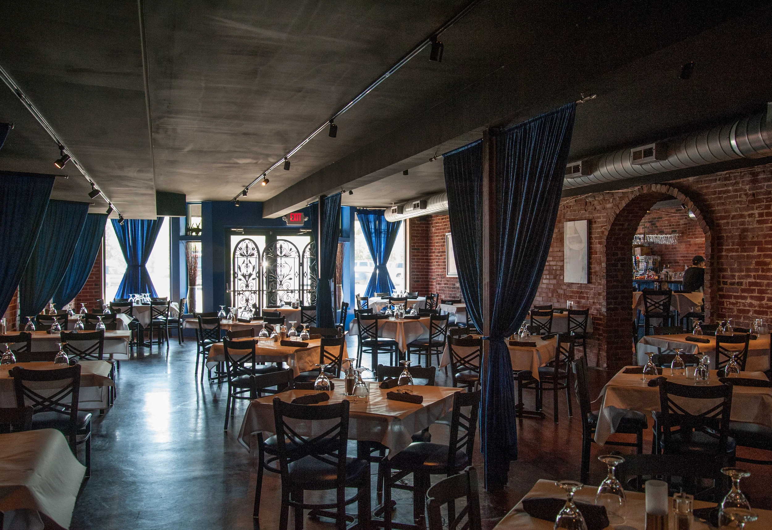 Catch Bar & Grill #1.jpg