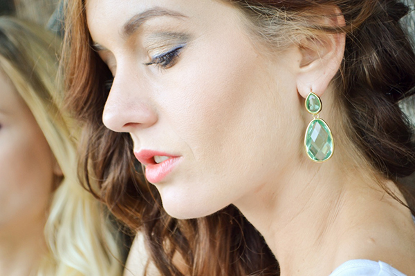 { This gorgeous navy smokey eye + pink lips make me happy. }
