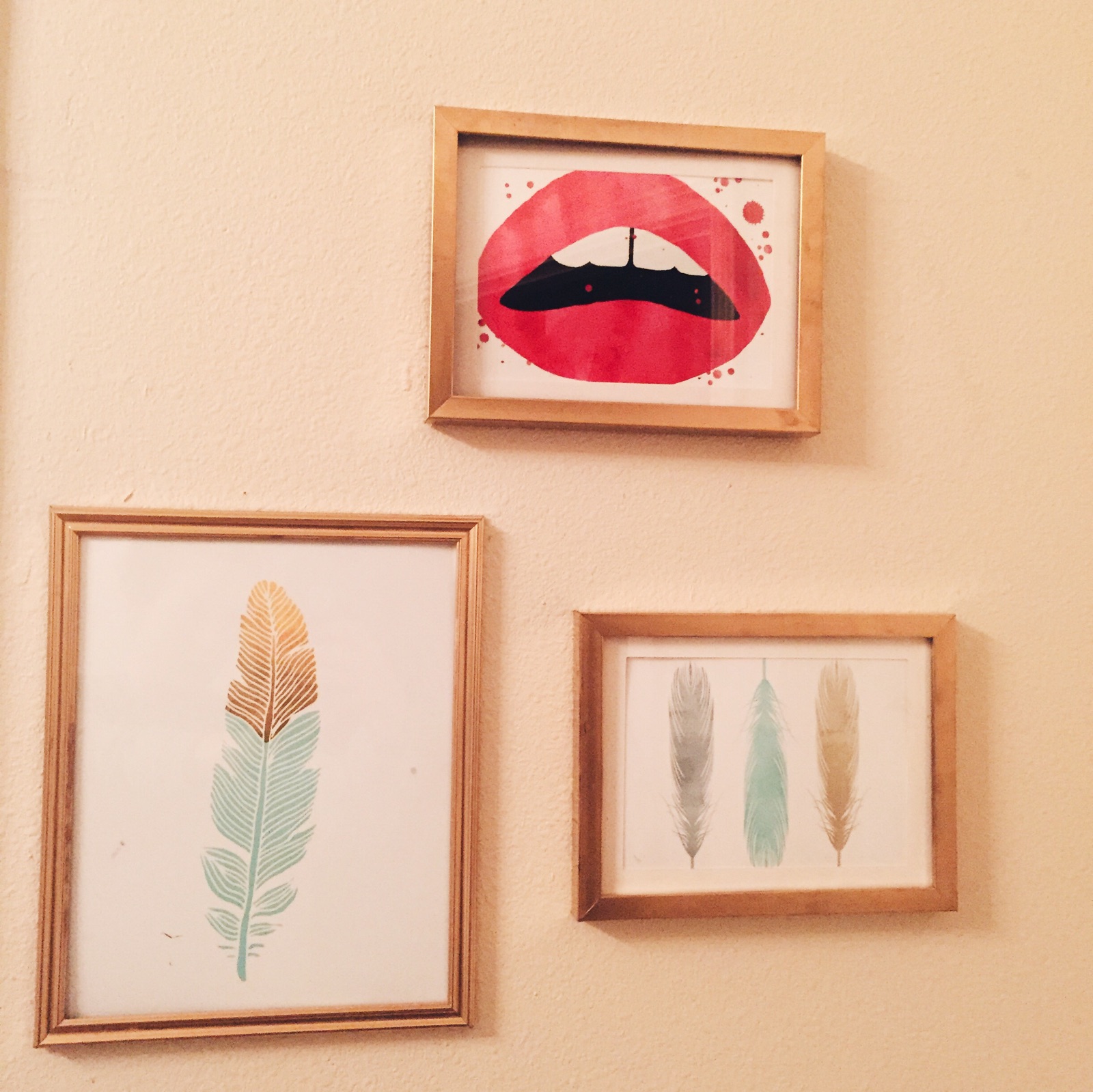 { My cute little bathroom gallery wall. }