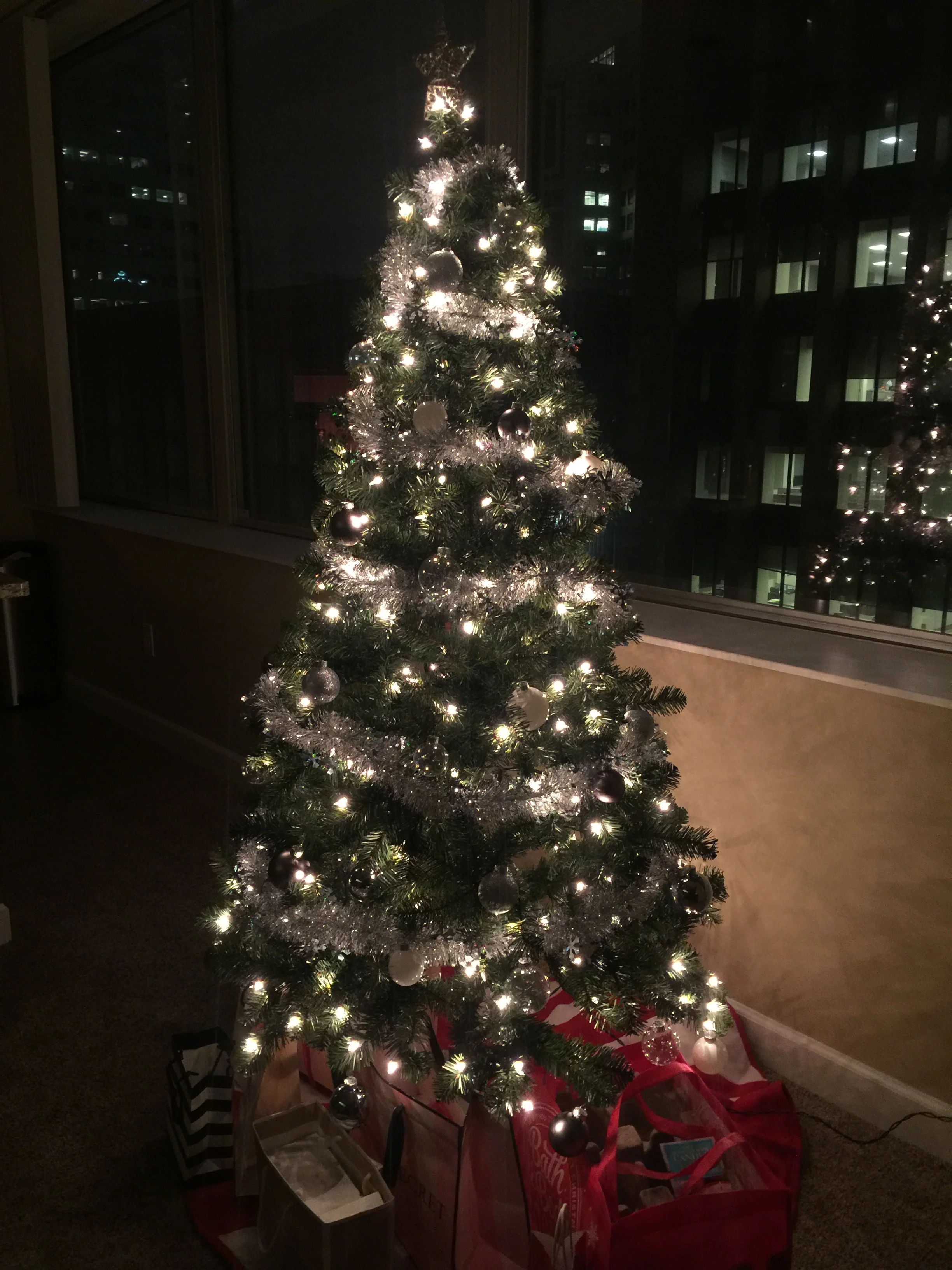 JayChantelle's Glam Tree