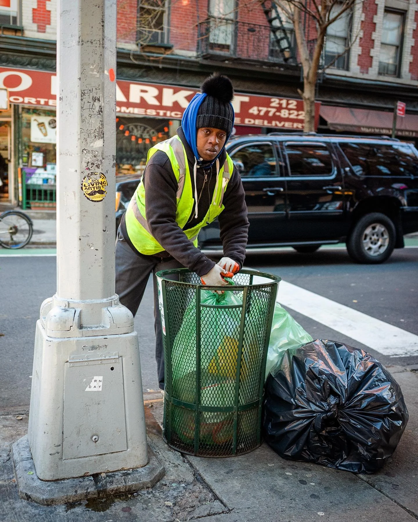 #hardwork #soho #leicaq #streetphotography