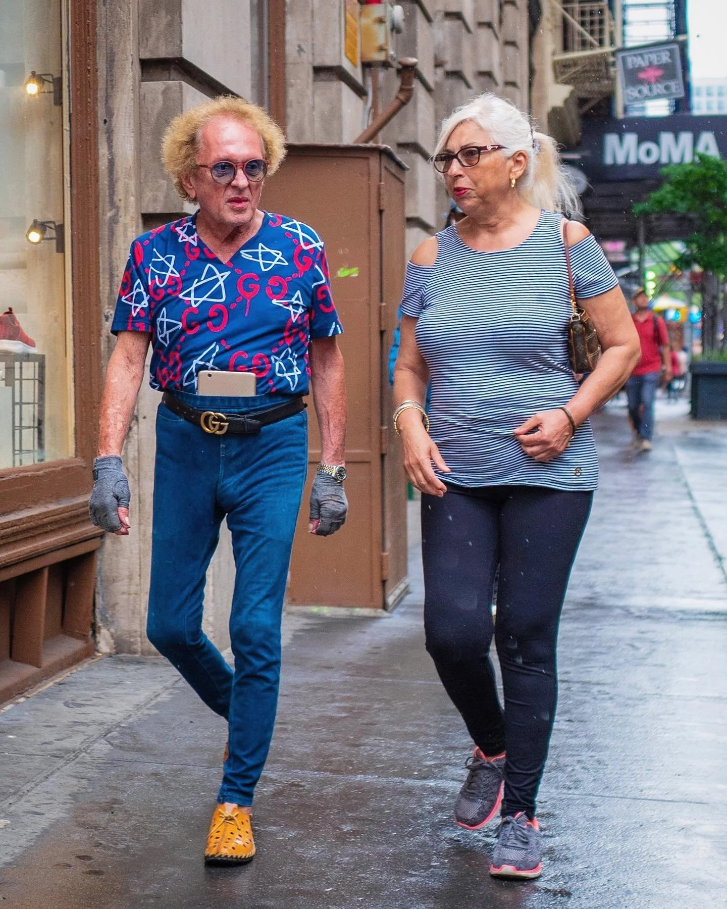 #rayofsunshine in #cloudydays. #leicaq