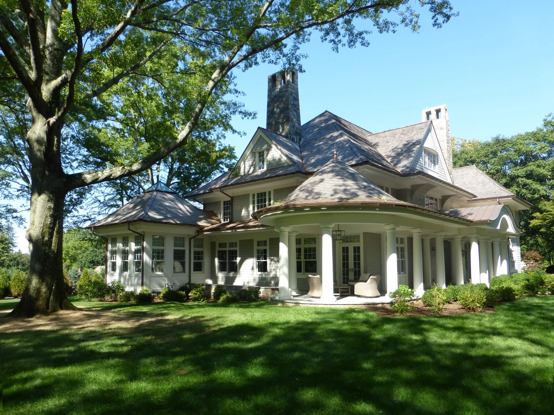 Exterior 2.jpg