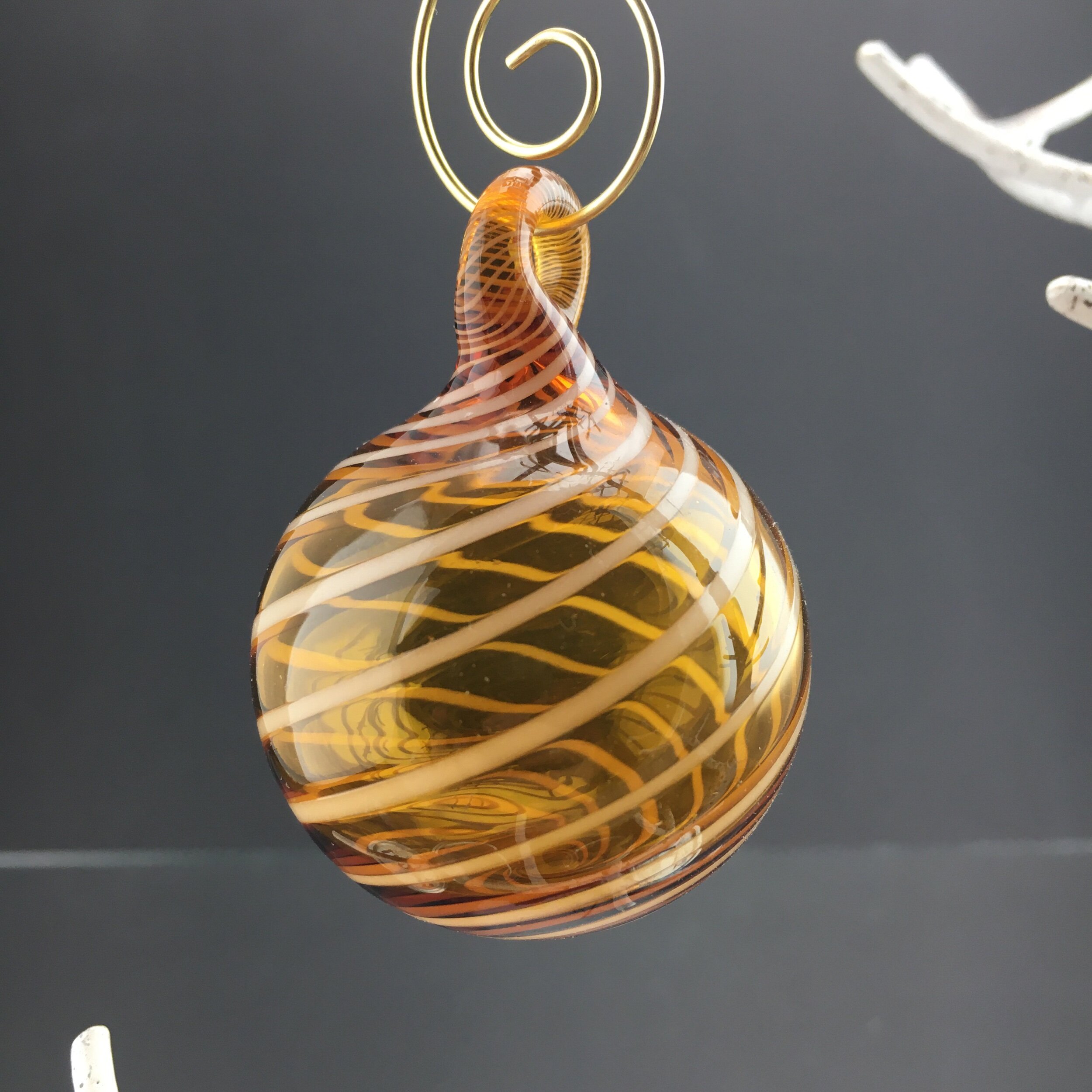 EBACEB15-C5D2-4A9E-80BA-CC9E77074B87