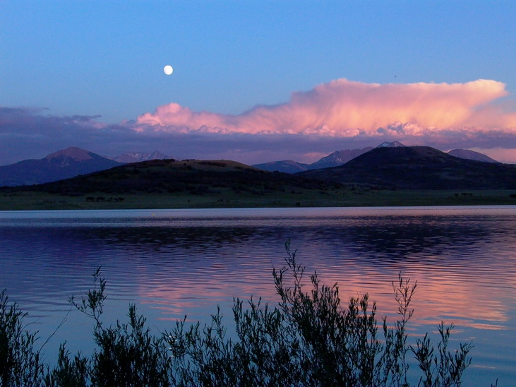 Gurley Lake moonrise (1).jpg