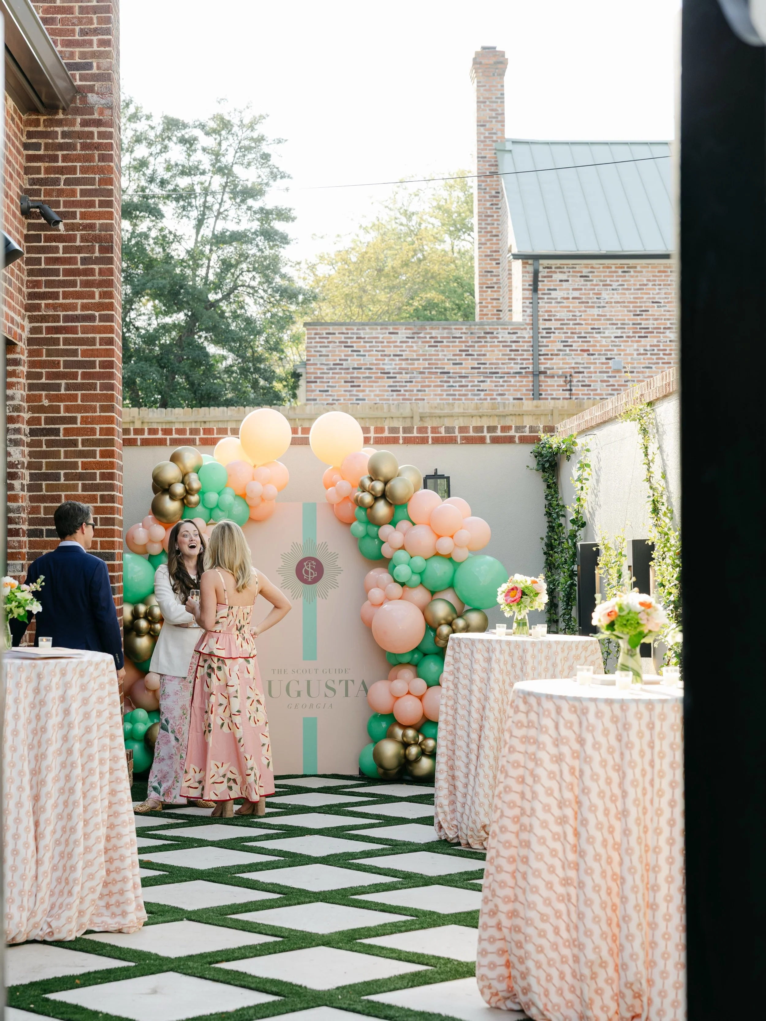 Exceptional corporate events are defined by a seamless blend of strategic brand artistry and flawless curation.  Our team crafts a cohesive, bespoke aesthetic that reflects your corporate identity and orchestrates the logistics, allowing you to focus