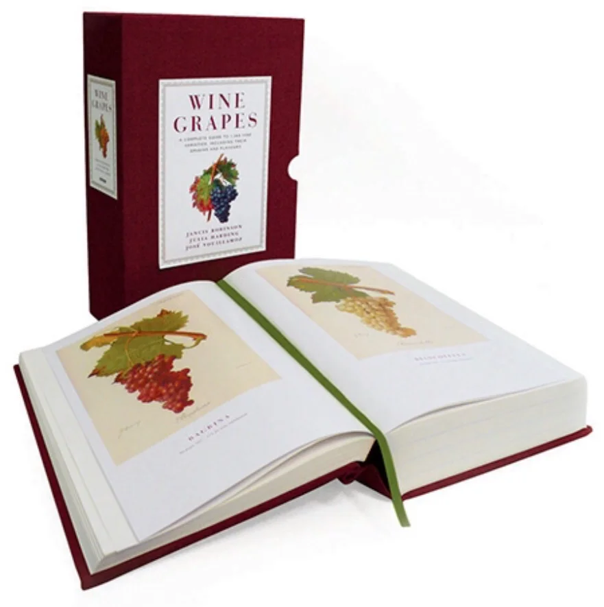 WINE GRAPES: A Complete Guide to 1,368 Vine Varities, Including their Orgins and Flavours