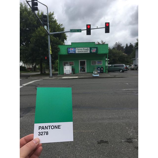 By far the brightest grocery in the City of Olympia, the Frog Pond Grocery 🐸
.
.
.
#OlyPantones #Pantone #Colors 
#PantoneColors #PantoneGram #ColorInspiration #Olympia #FrogPond #Grocery #Green #PugetSound #Downtown #Bright #Design #IHaveThisThingW