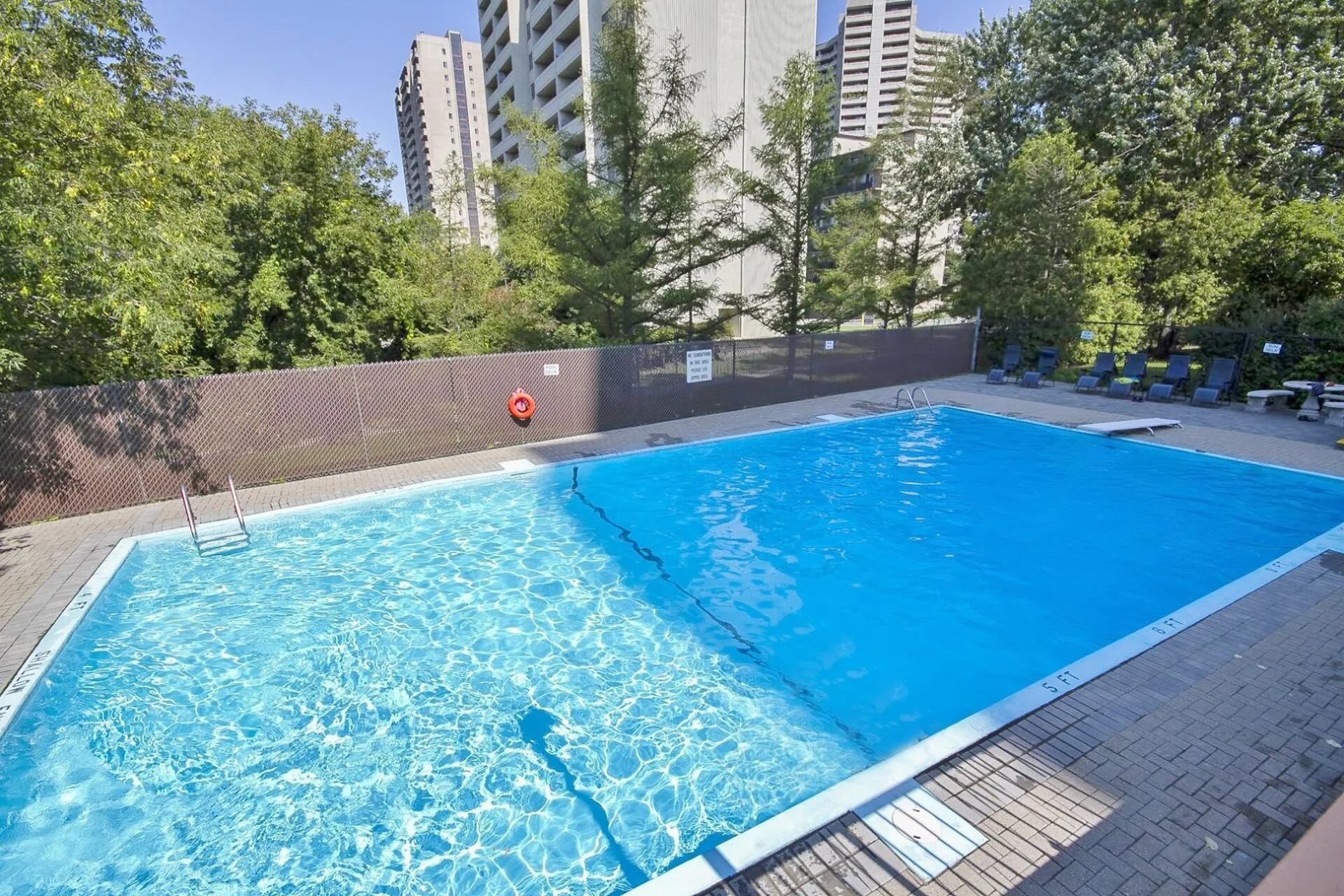 virtual-tour-356053-65.jpg
