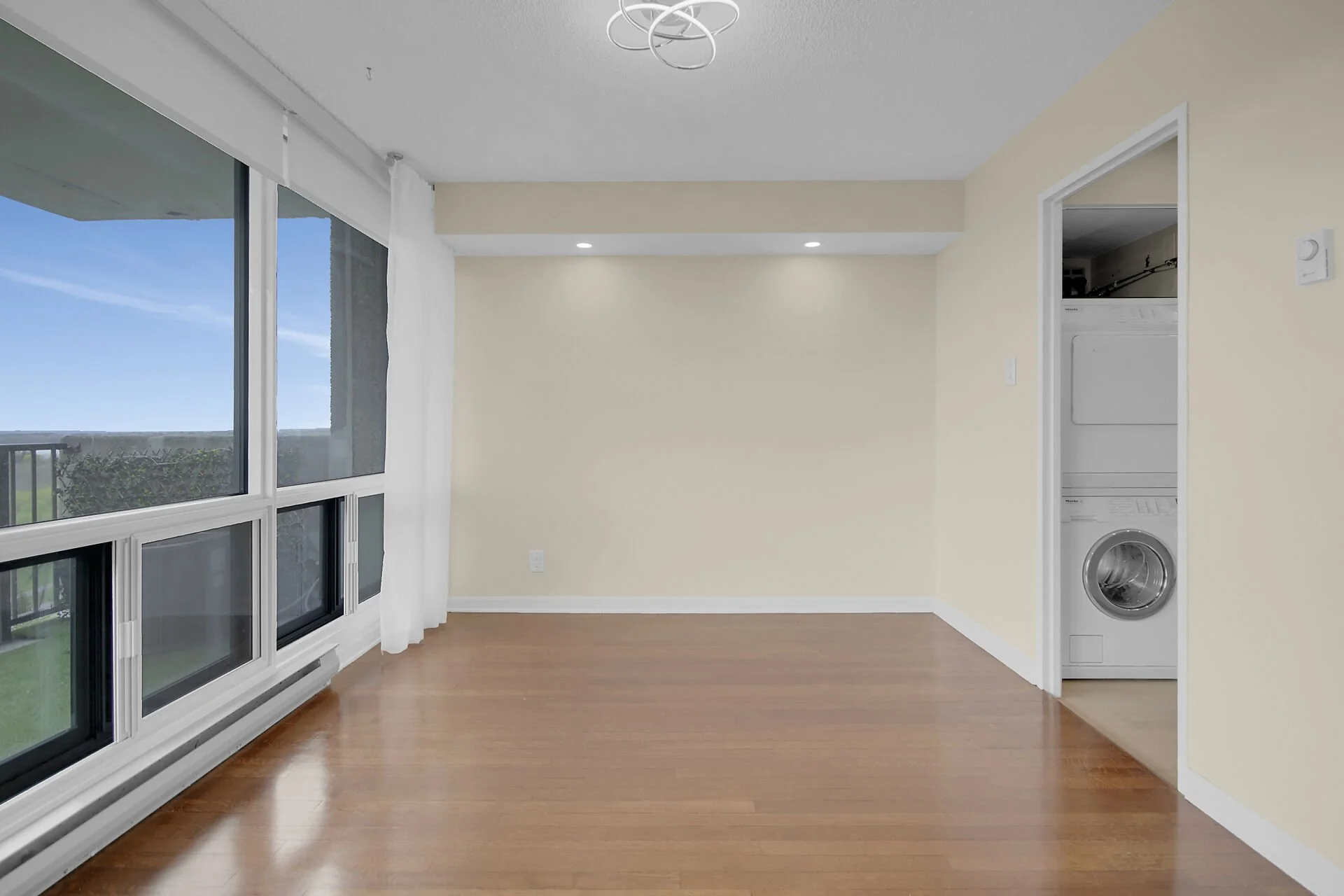 virtual-tour-356053-48.jpg