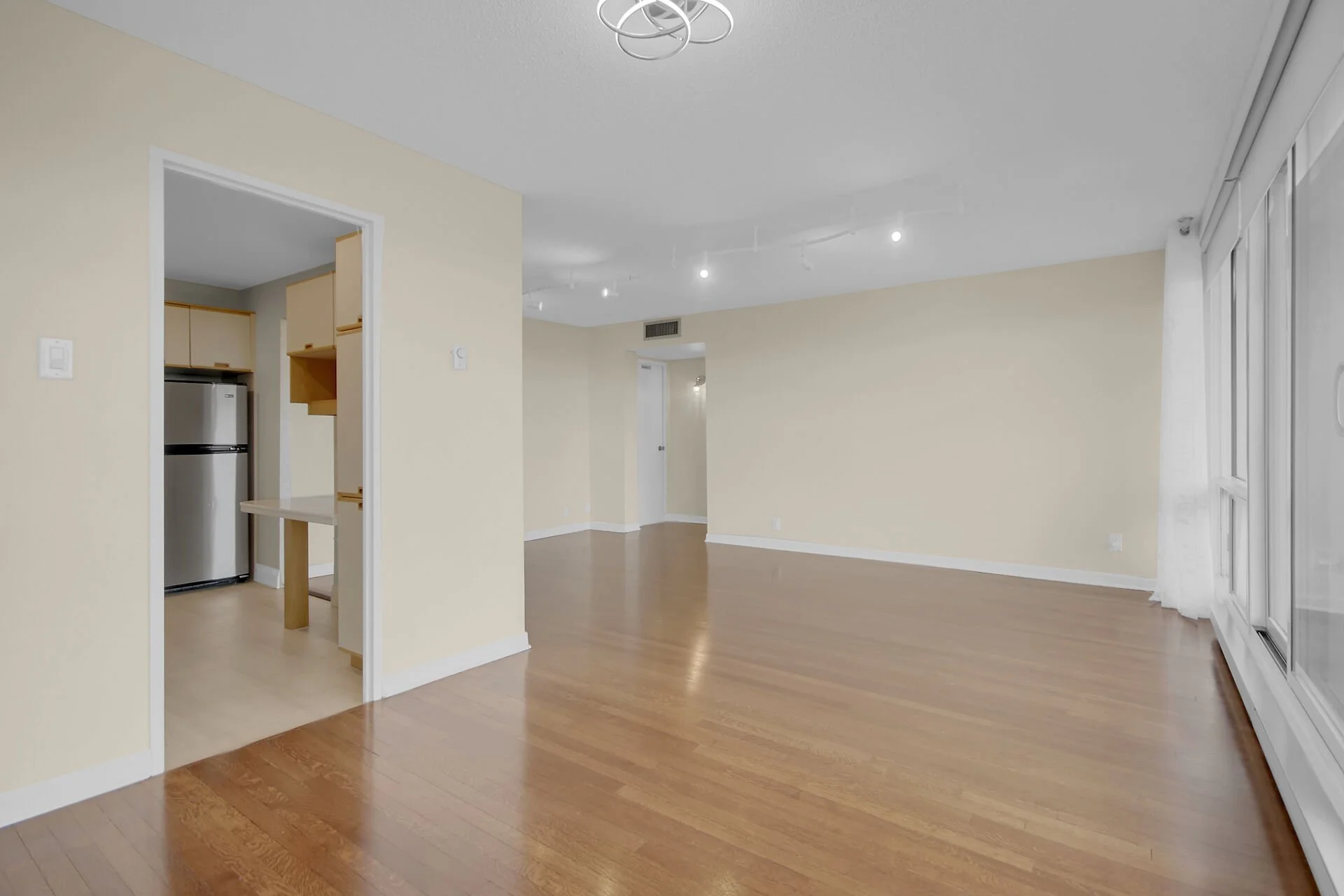 virtual-tour-356053-54.jpg