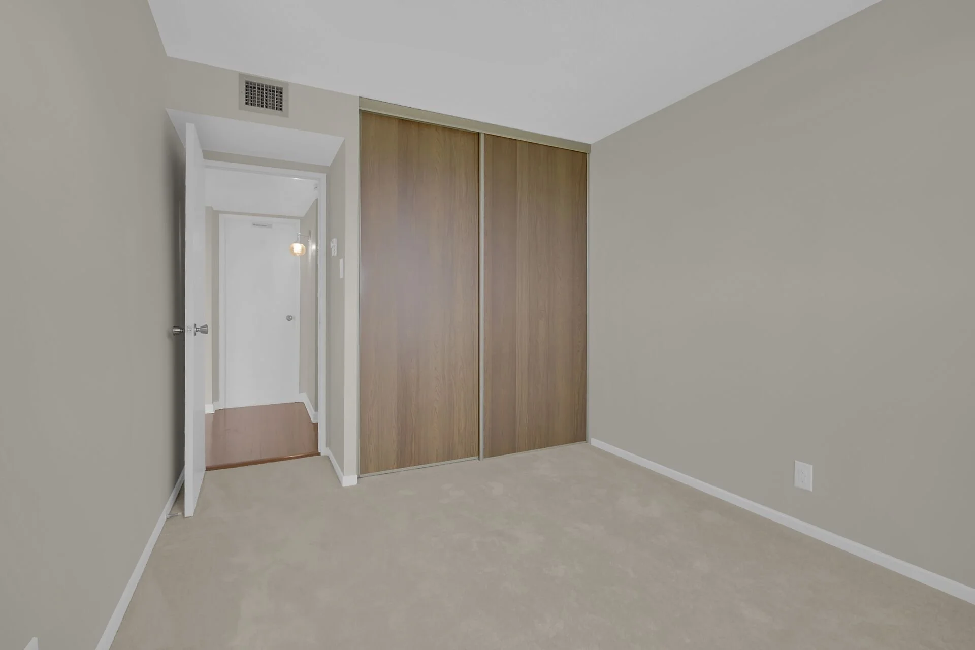virtual-tour-356053-17.jpg