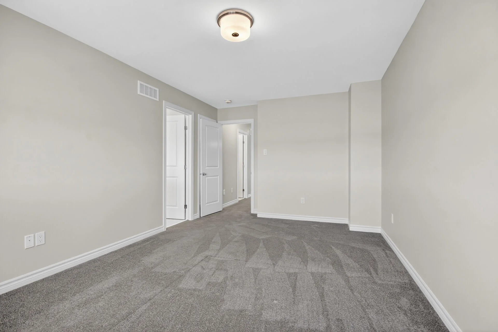 virtual-tour-364130-48.jpg