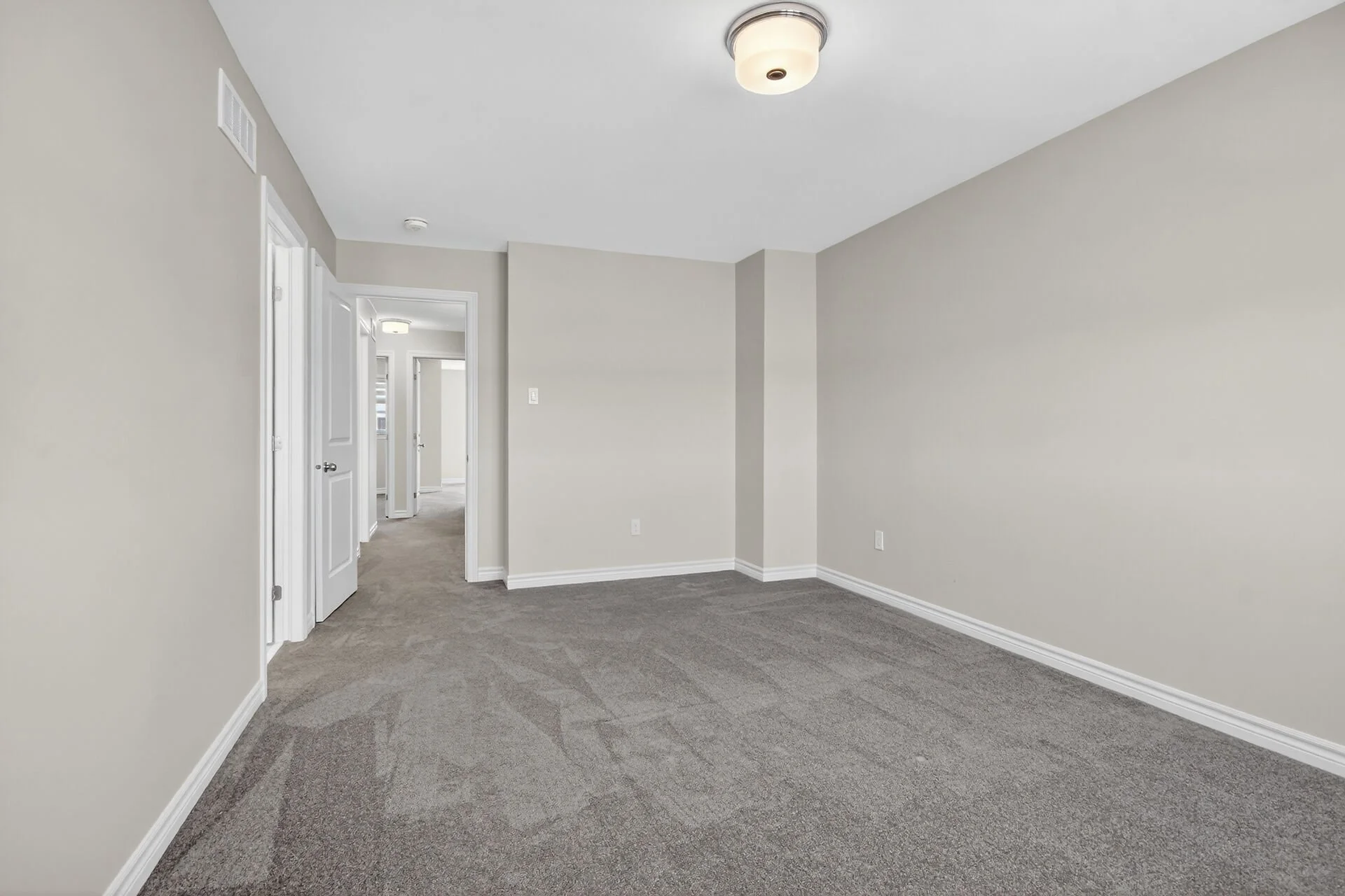 virtual-tour-364130-49.jpg