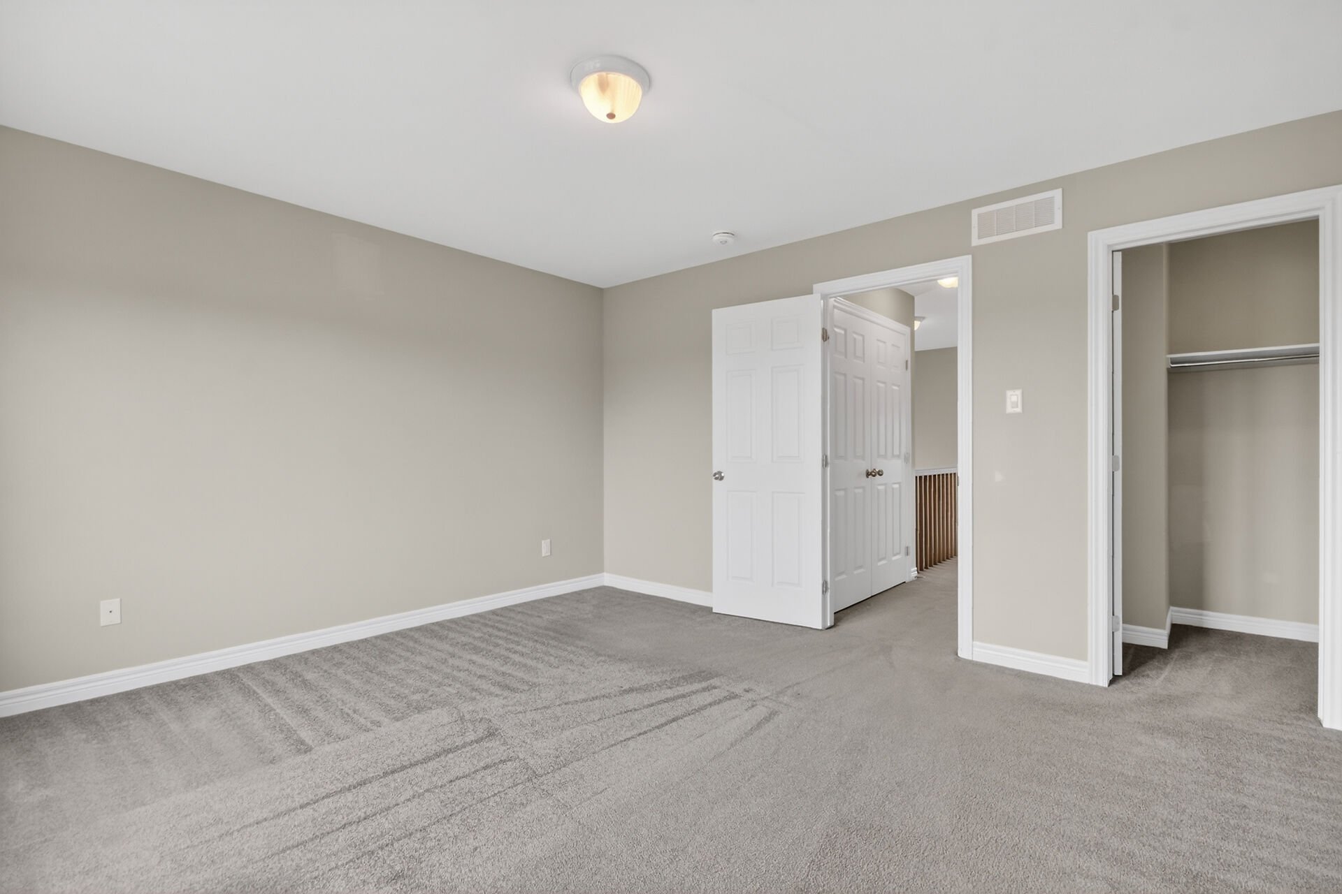 virtual-tour-364193-56.jpg
