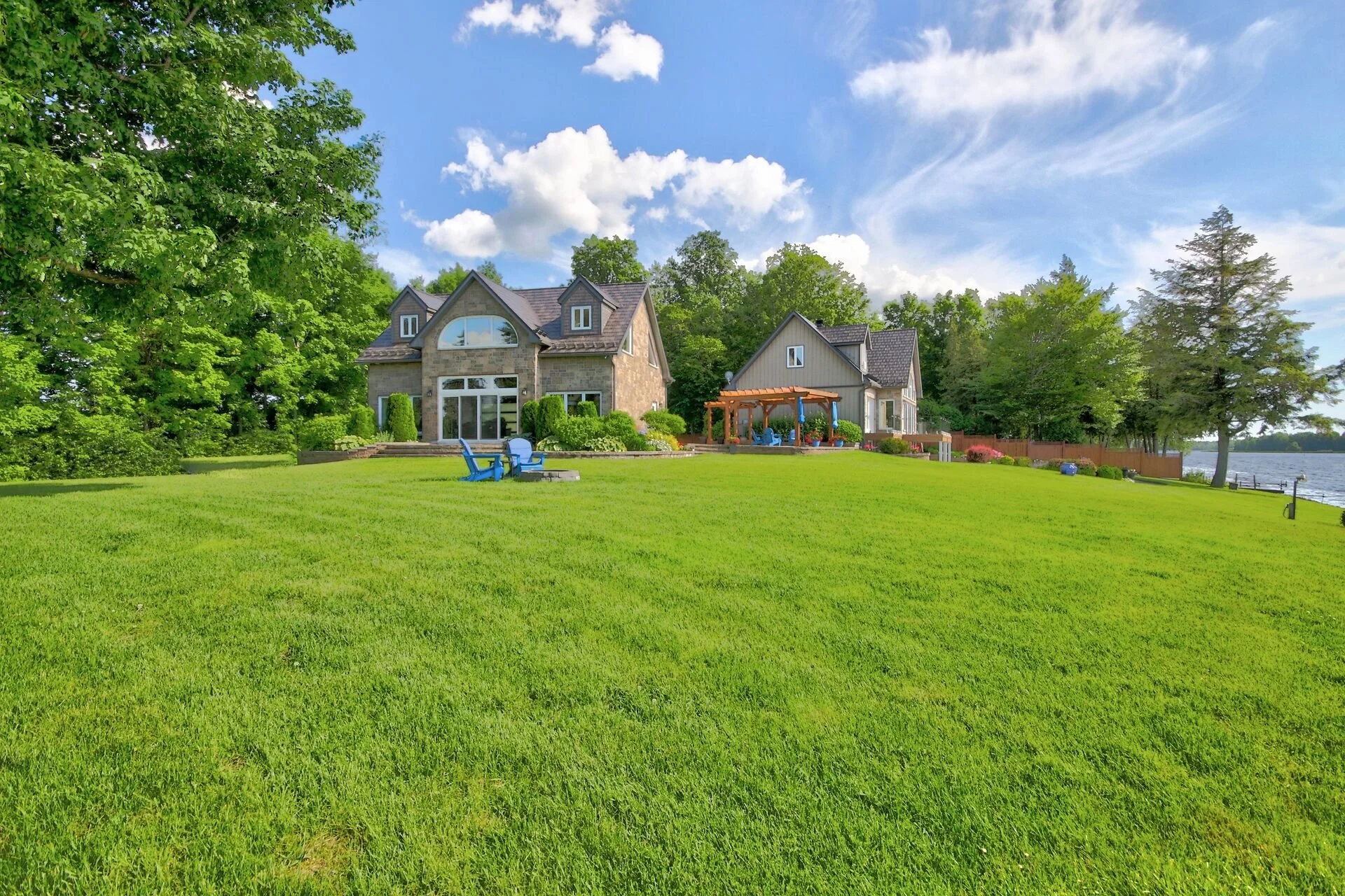 virtual-tour-364422-104.jpg