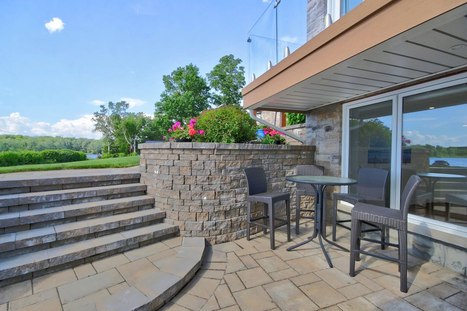 virtual-tour-364422-107.jpg