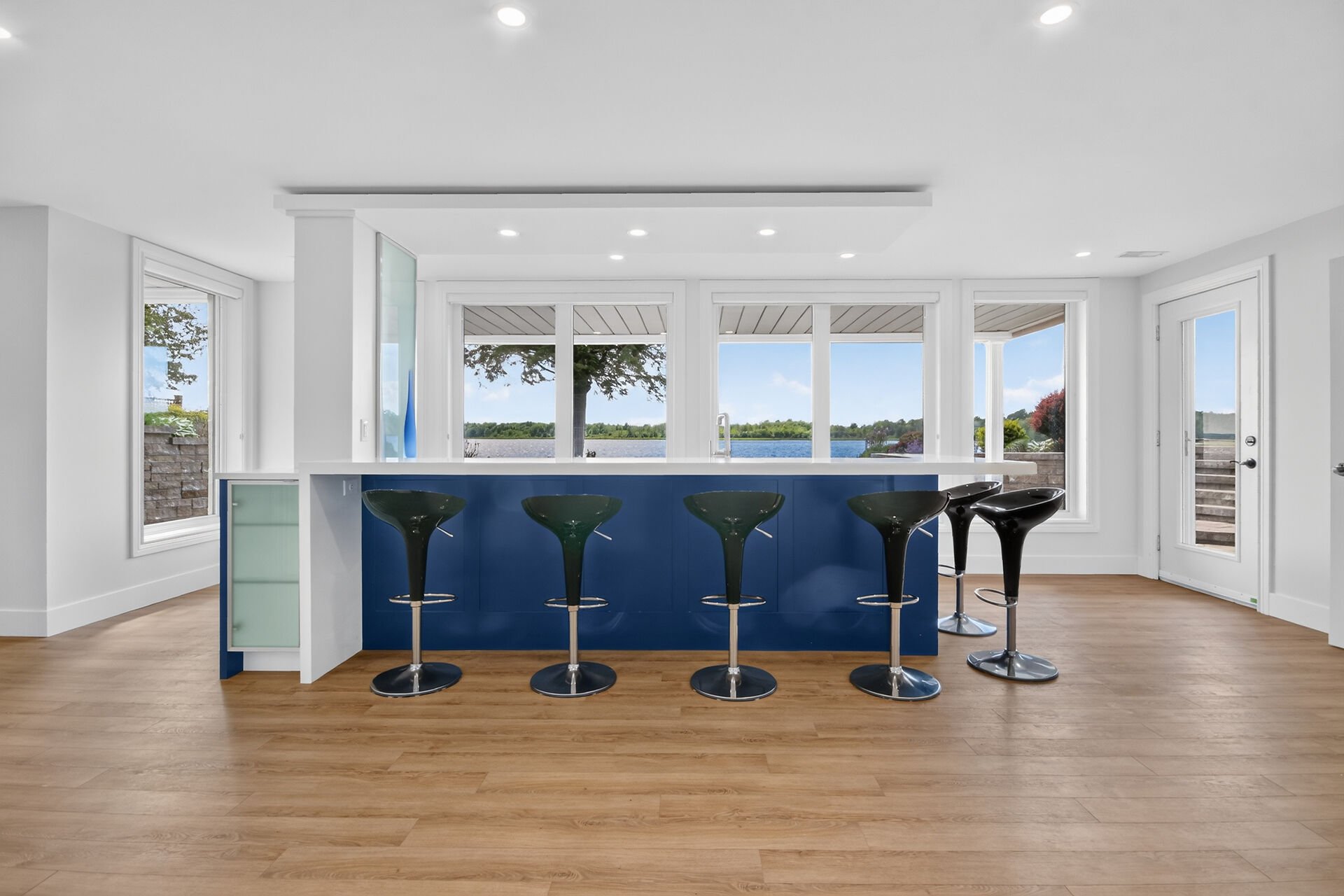 virtual-tour-364422-69.jpg