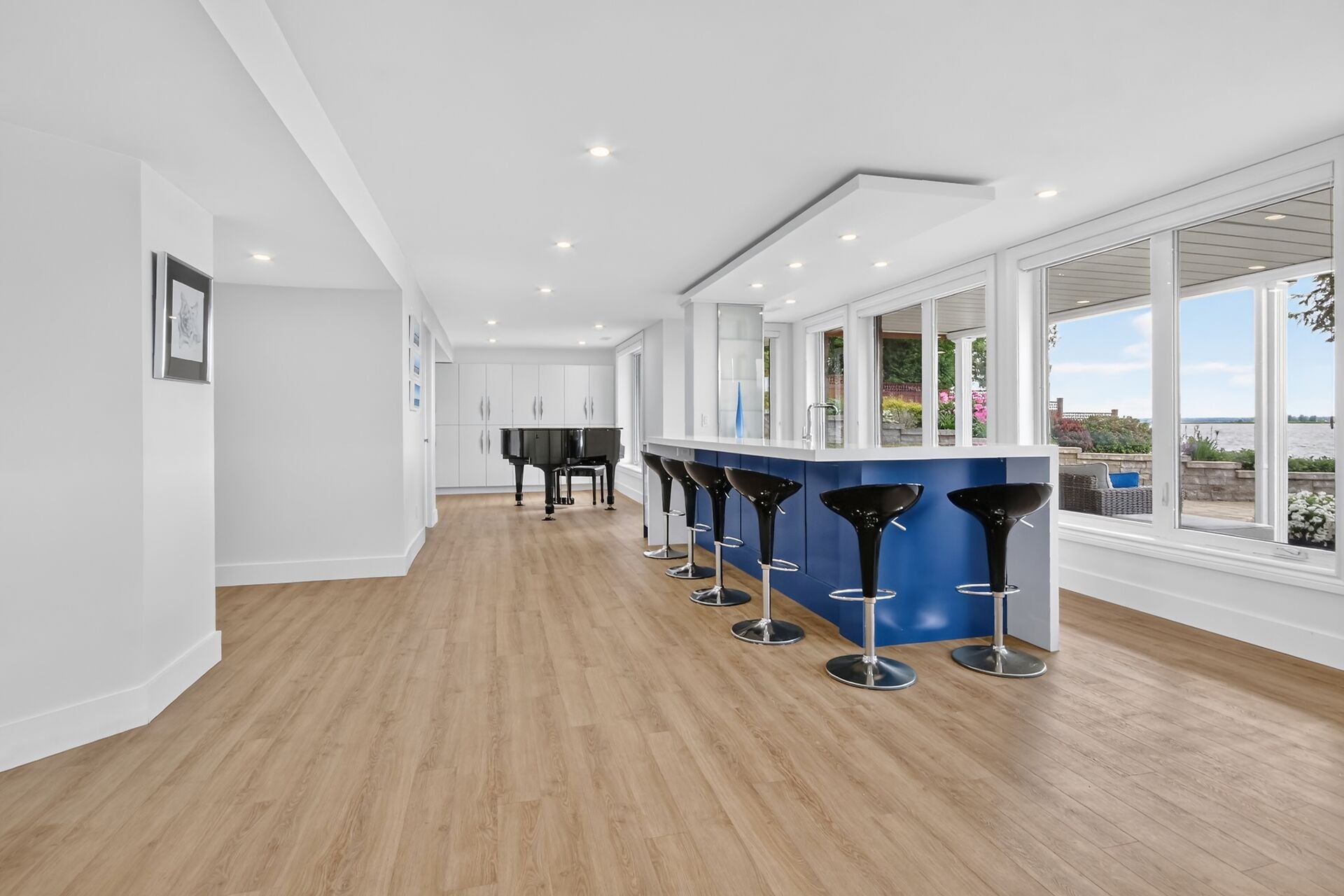 virtual-tour-364422-70.jpg