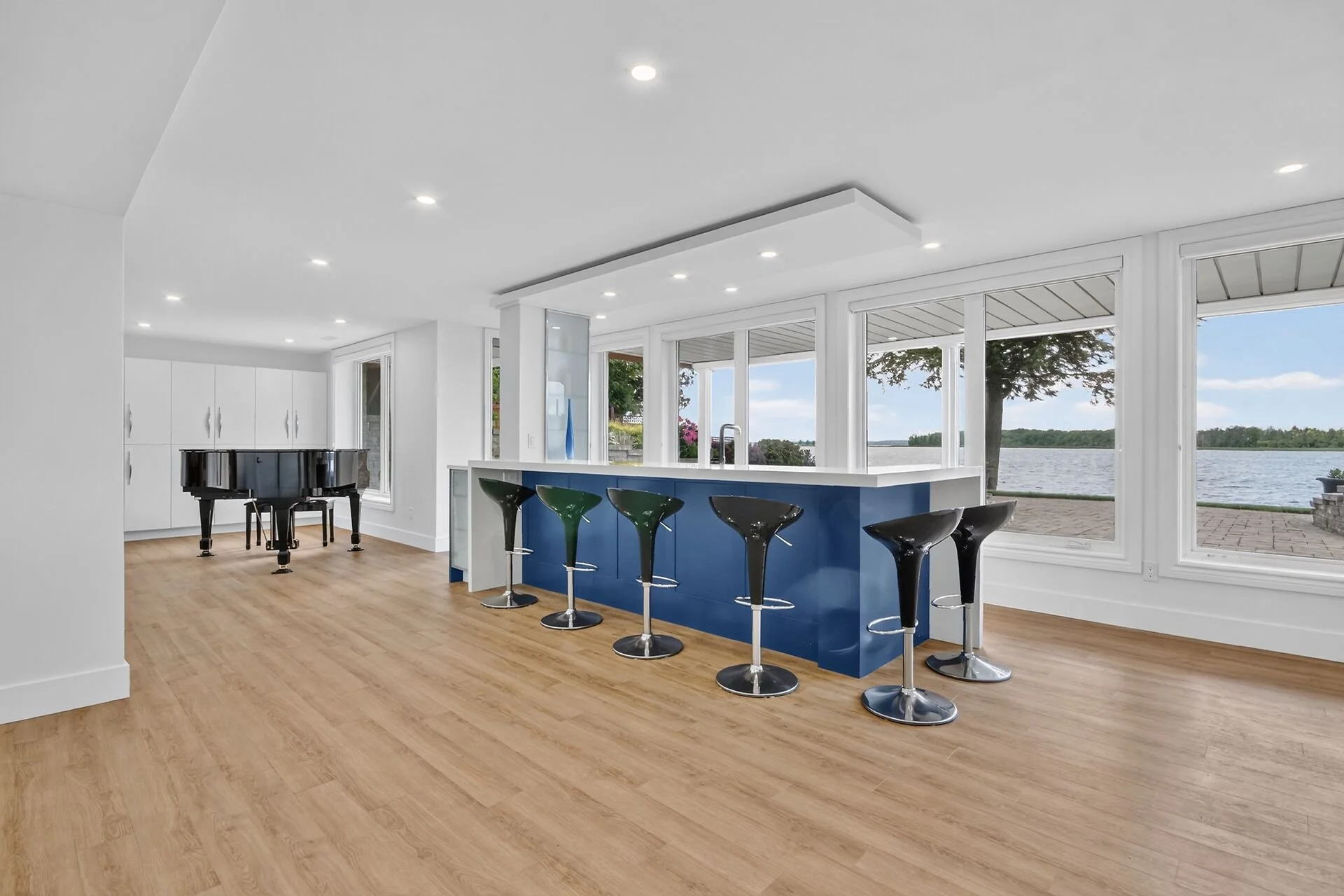 virtual-tour-364422-73.jpg