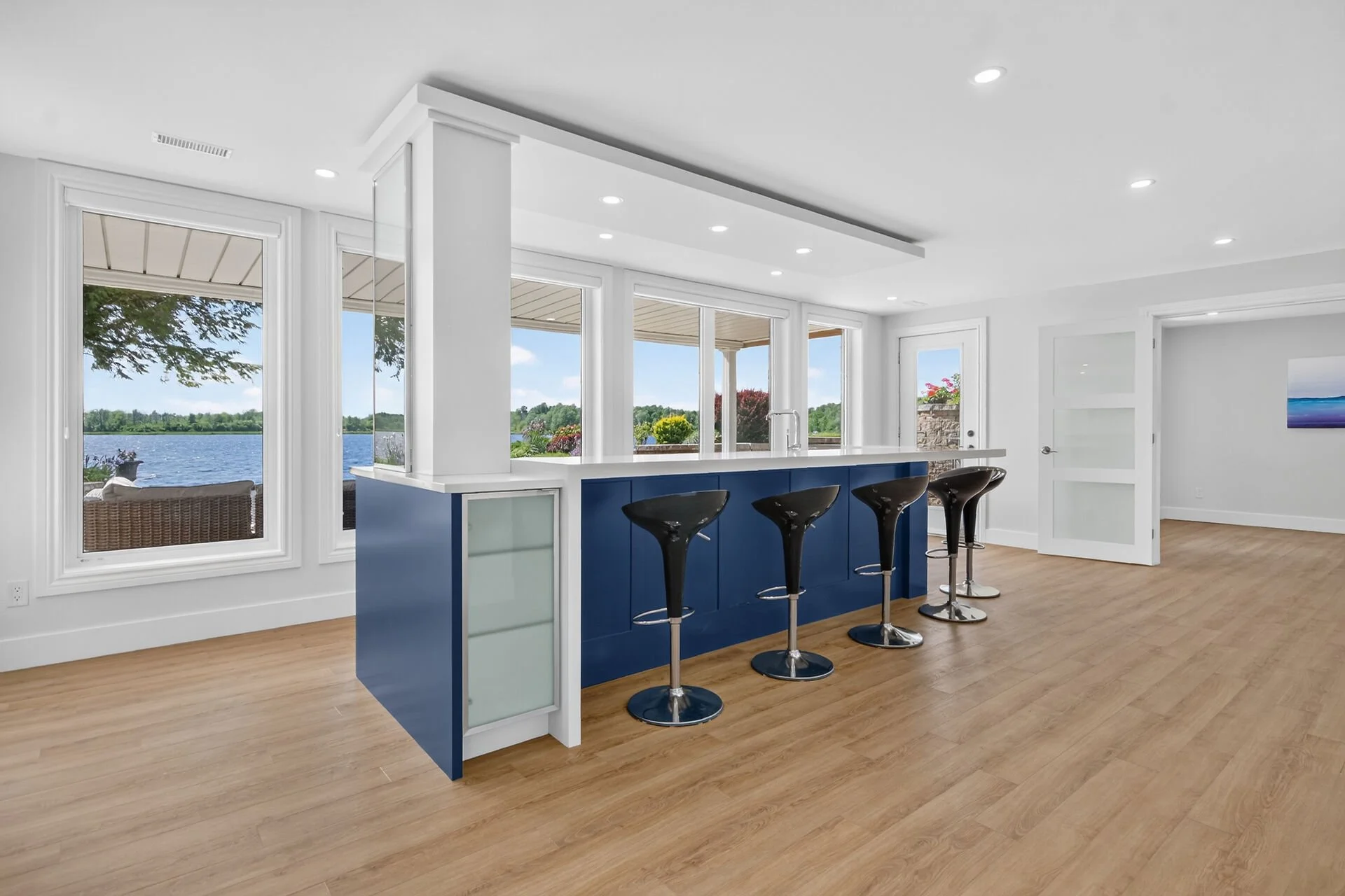 virtual-tour-364422-75.jpg
