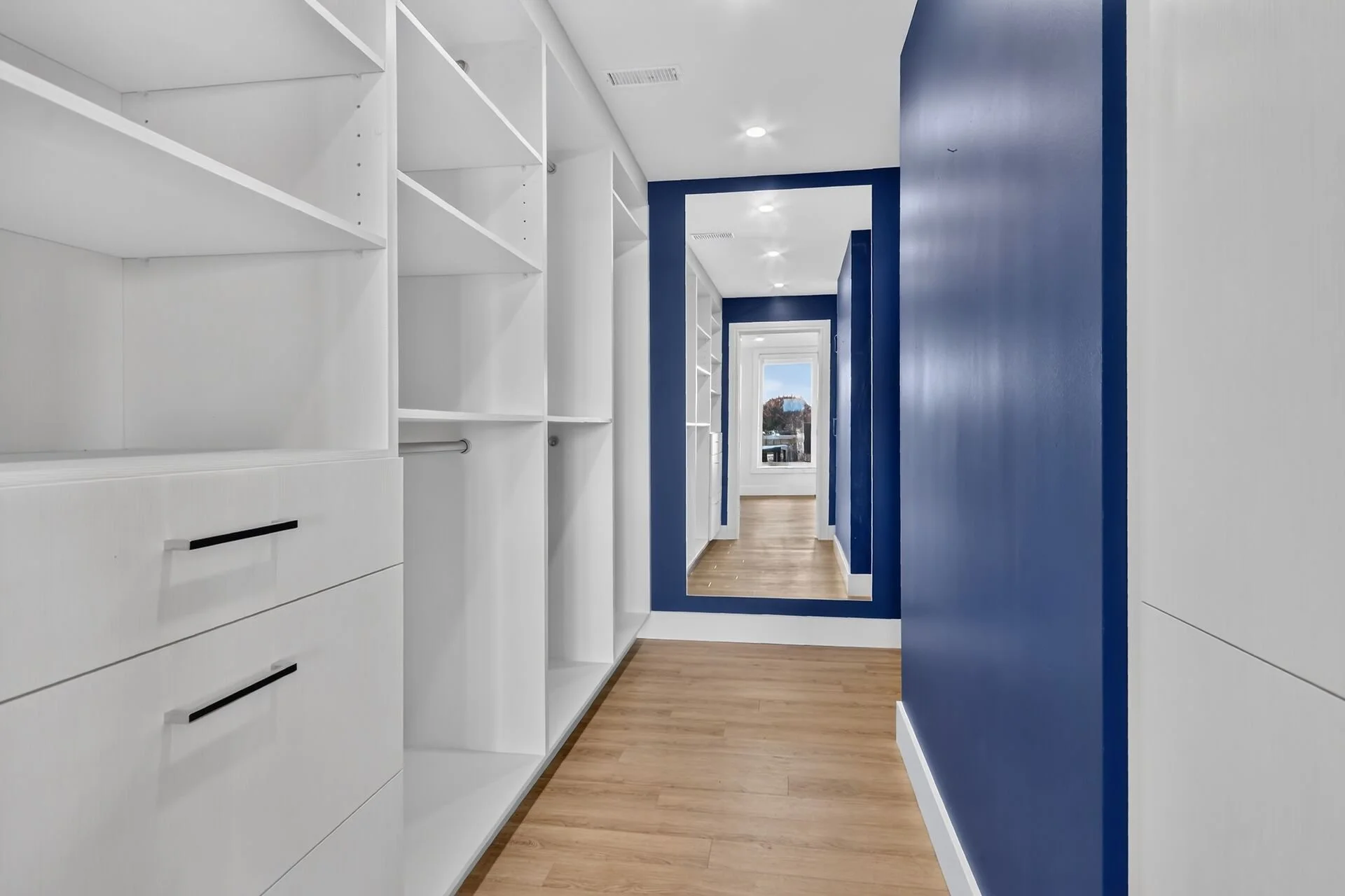 virtual-tour-364422-80.jpg