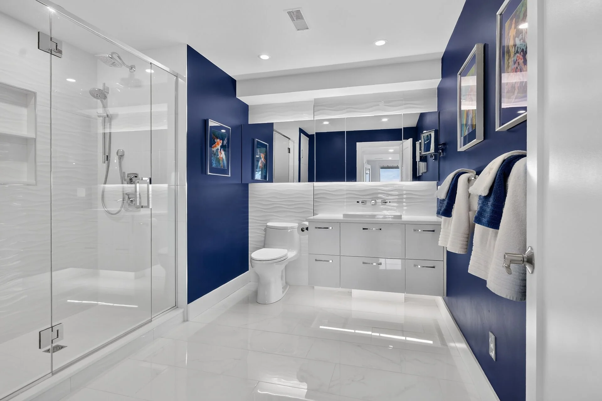 virtual-tour-364422-83.jpg