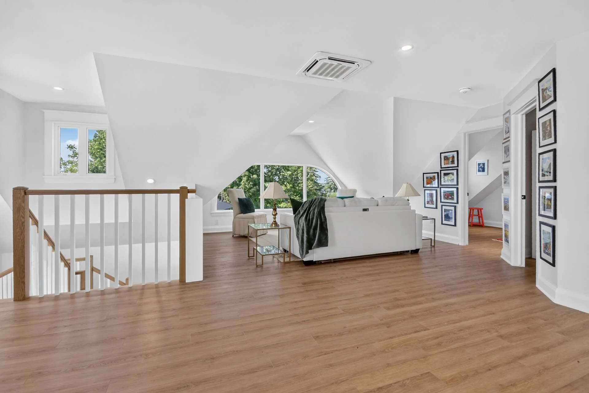 virtual-tour-364422-88.jpg