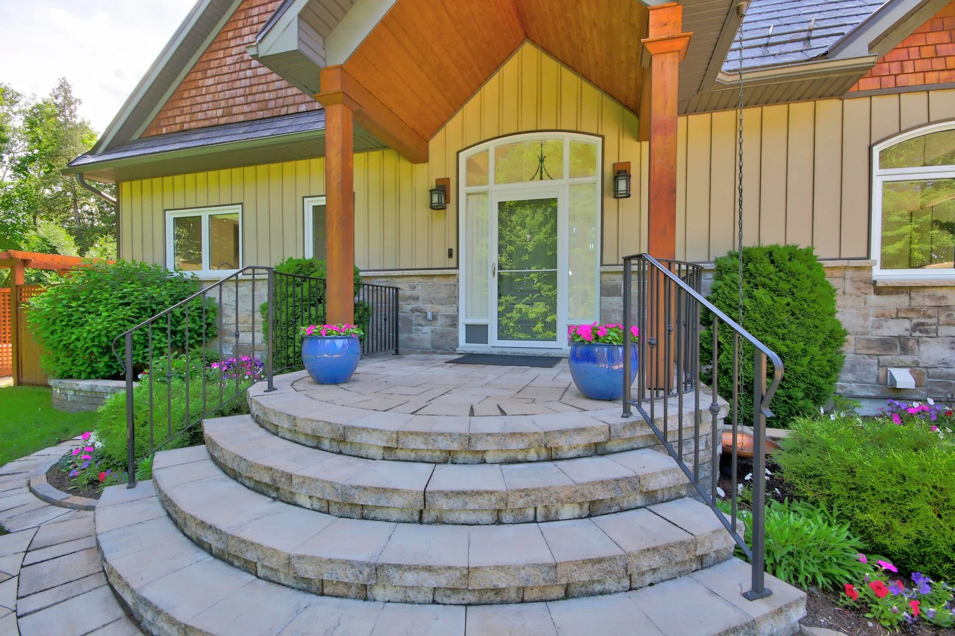 virtual-tour-364422-02.jpg