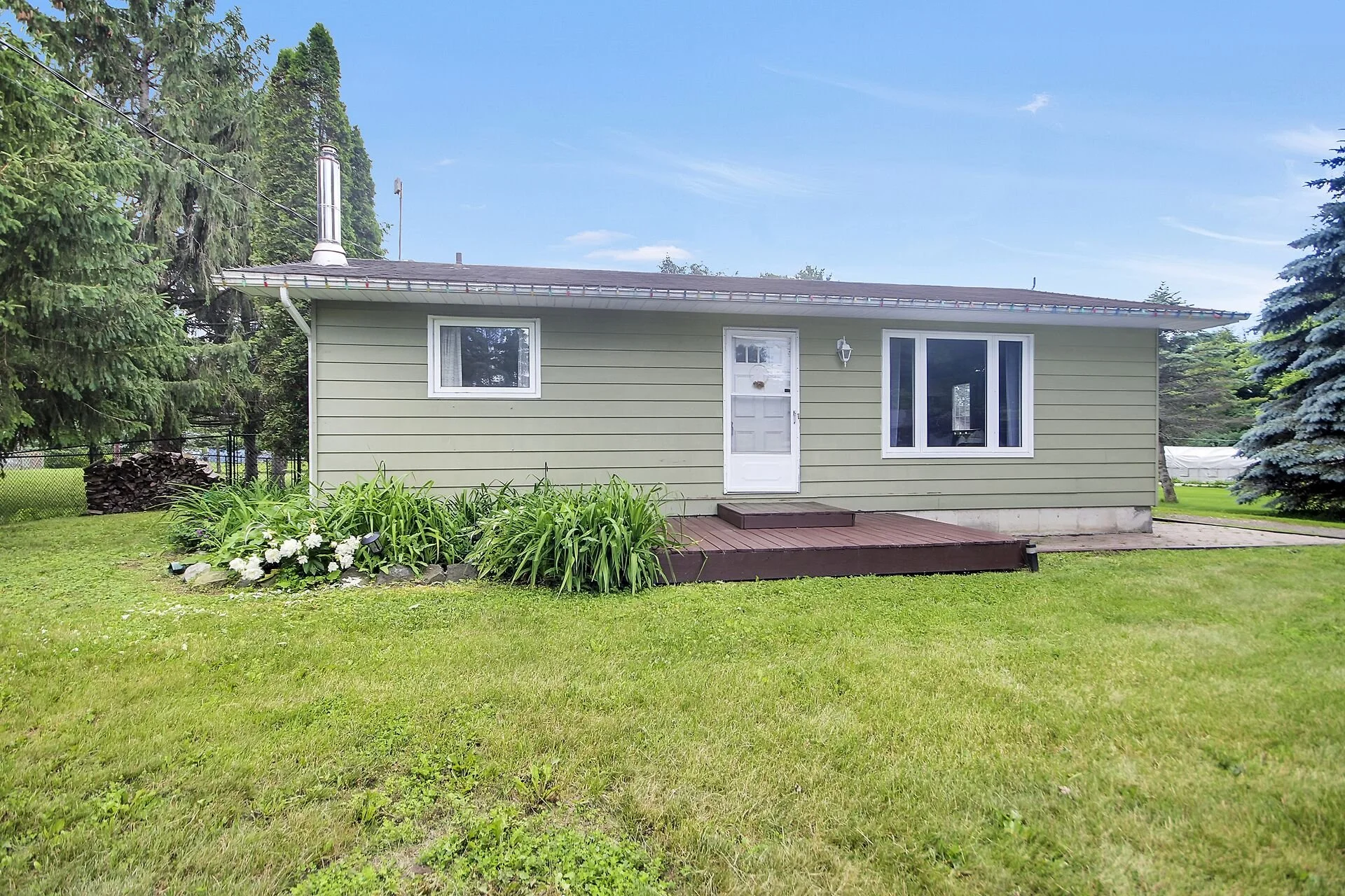 virtual-tour-364536-01.jpg