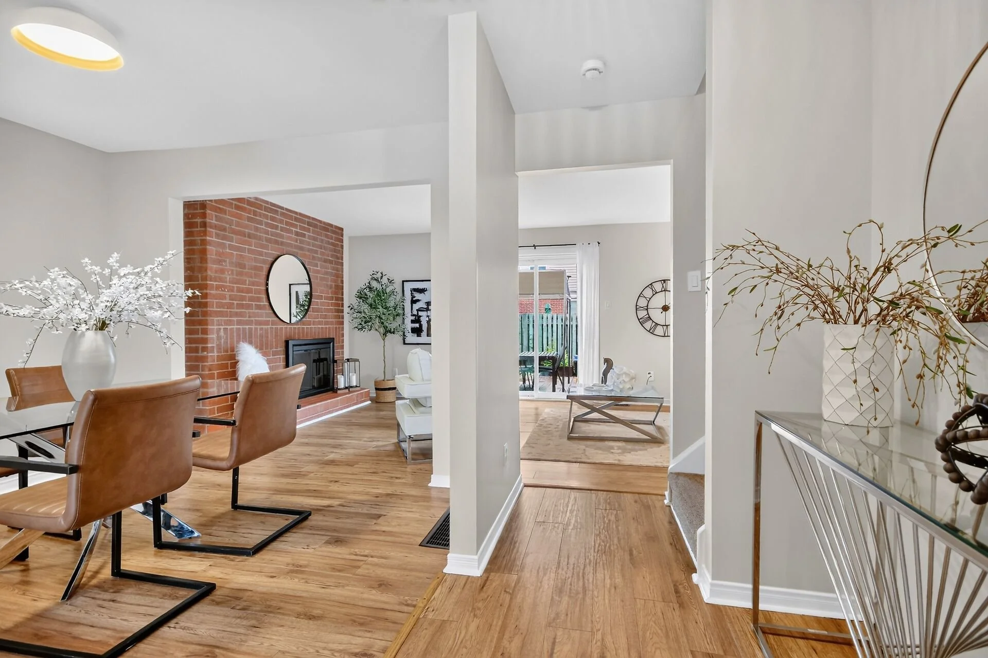 virtual-tour-364610-05.jpg