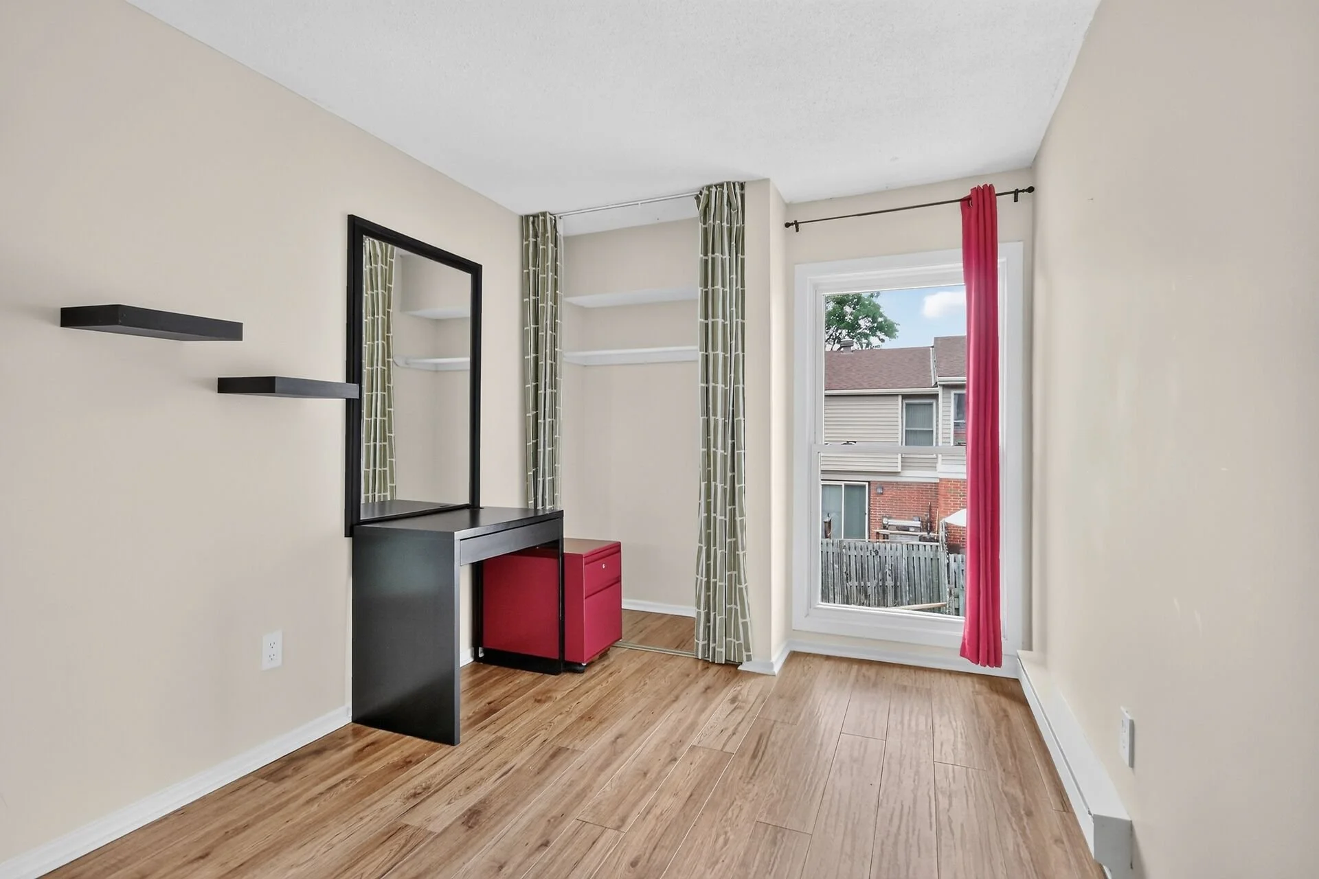 virtual-tour-364610-37.jpg