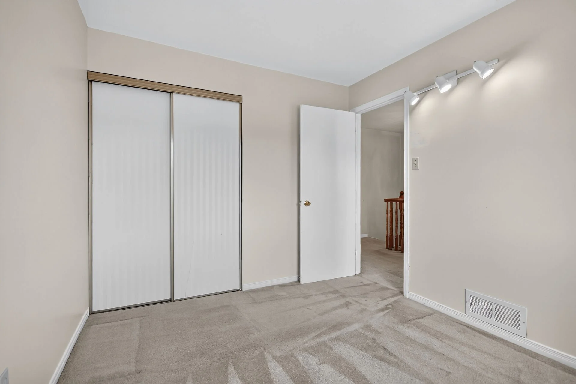 virtual-tour-364868-35.jpg