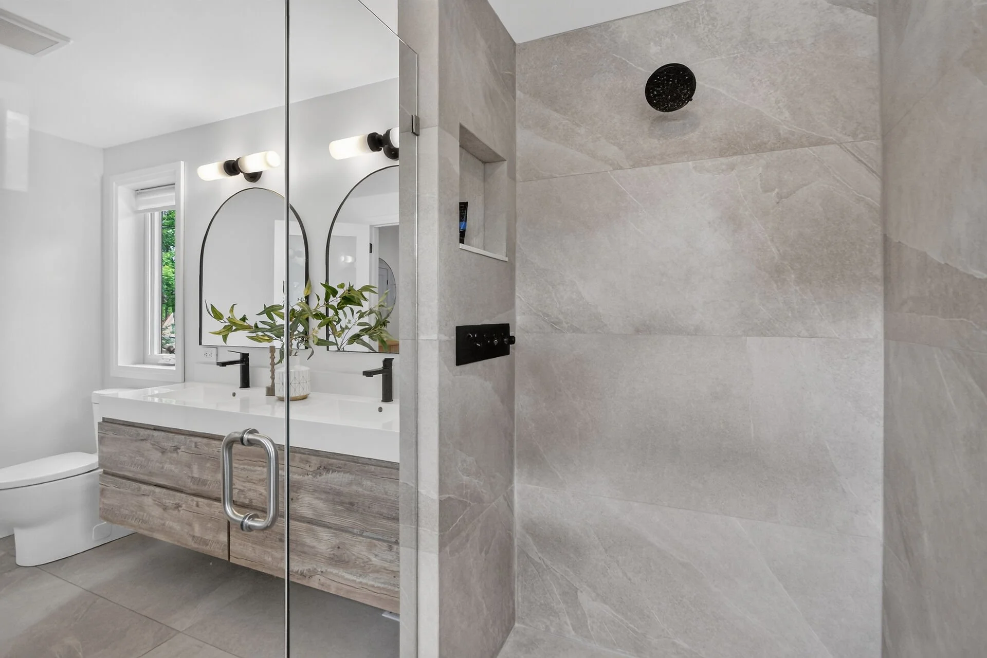 virtual-tour-365505-60.jpg